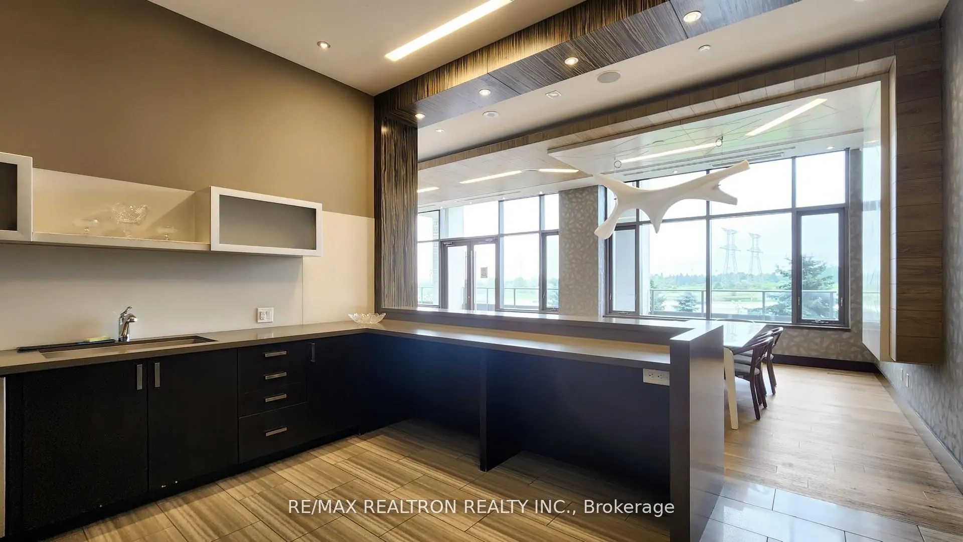 277 South Park Road #203