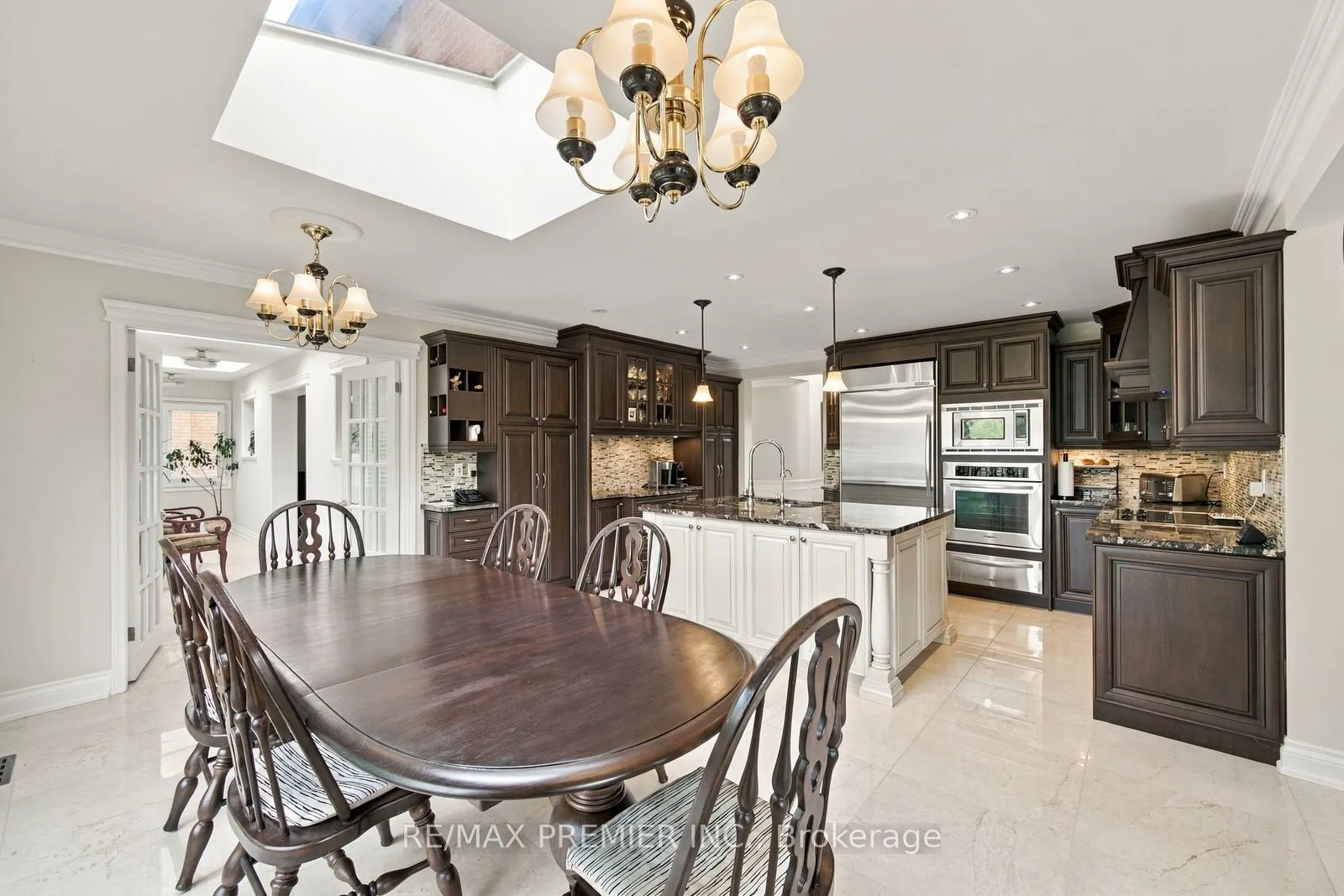 98 Cairnburg Place