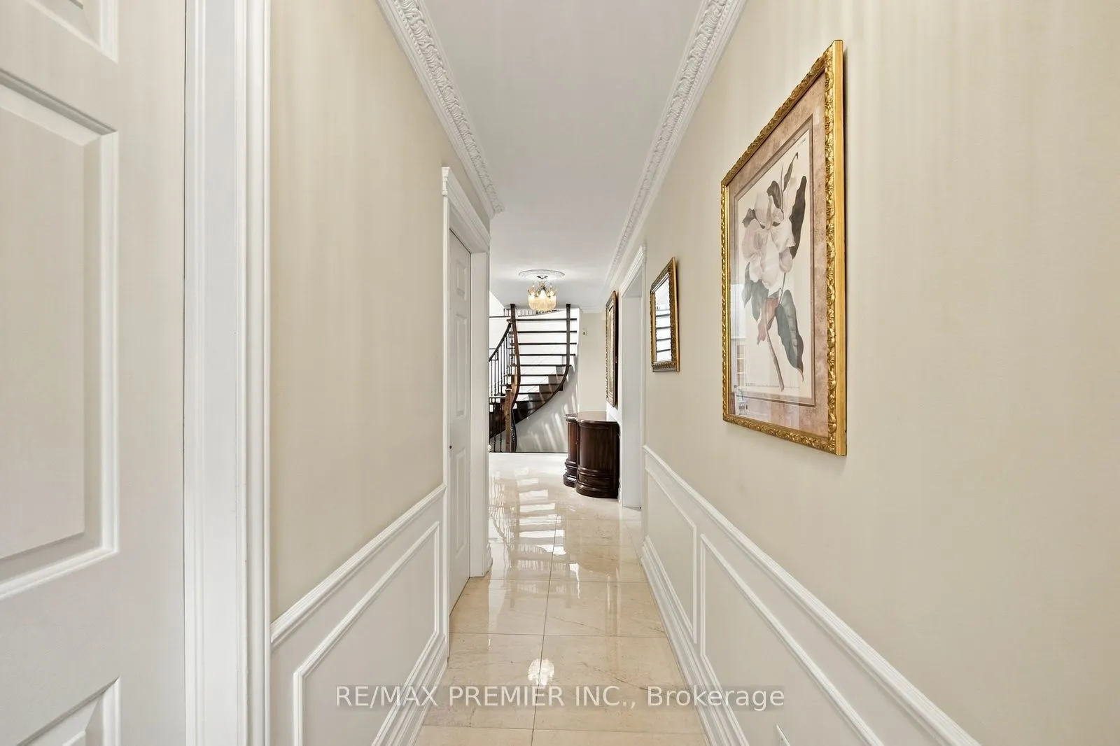 98 Cairnburg Place