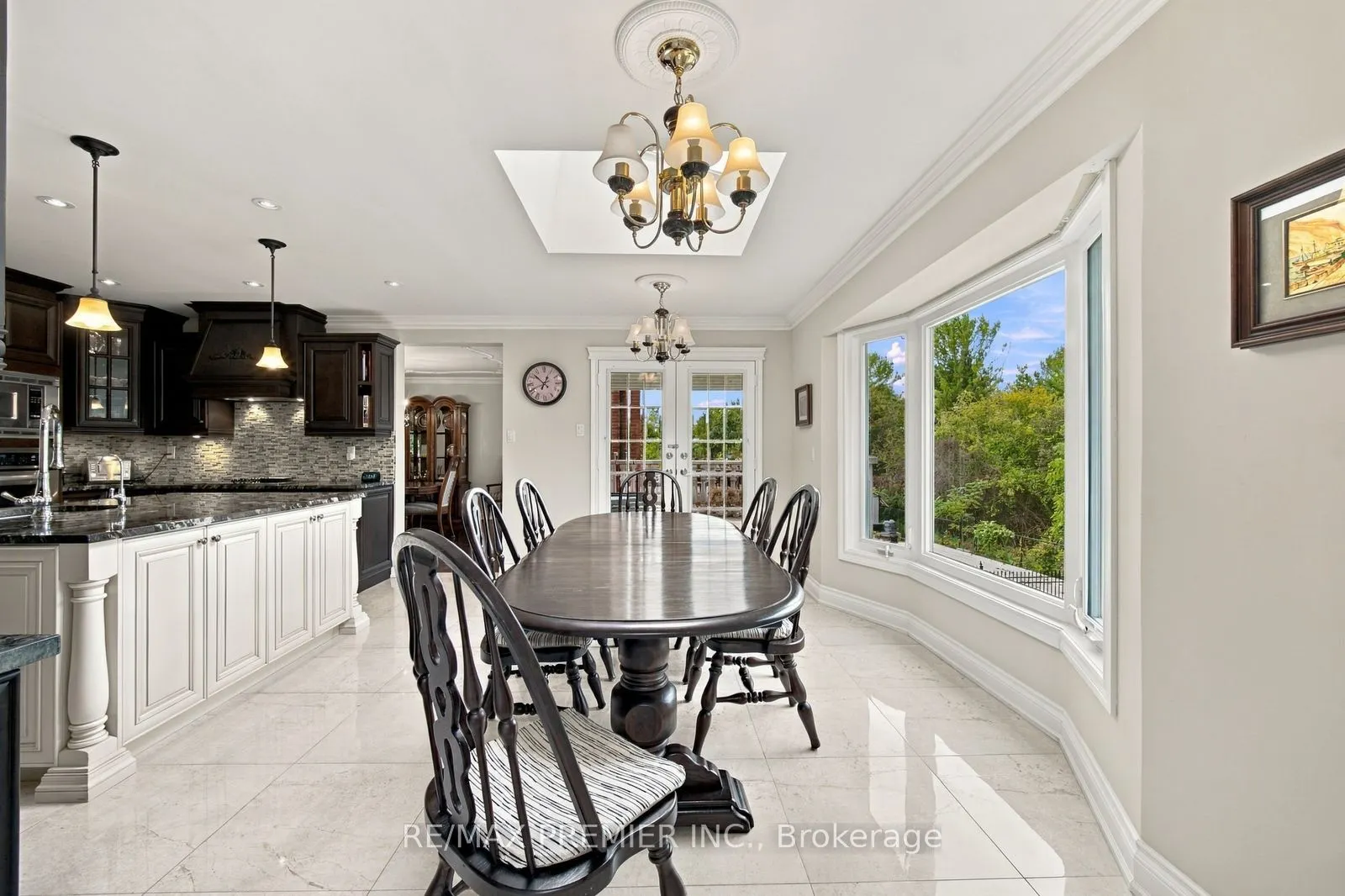 98 Cairnburg Place
