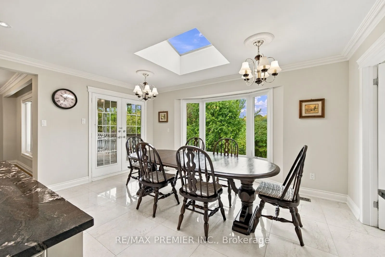 98 Cairnburg Place