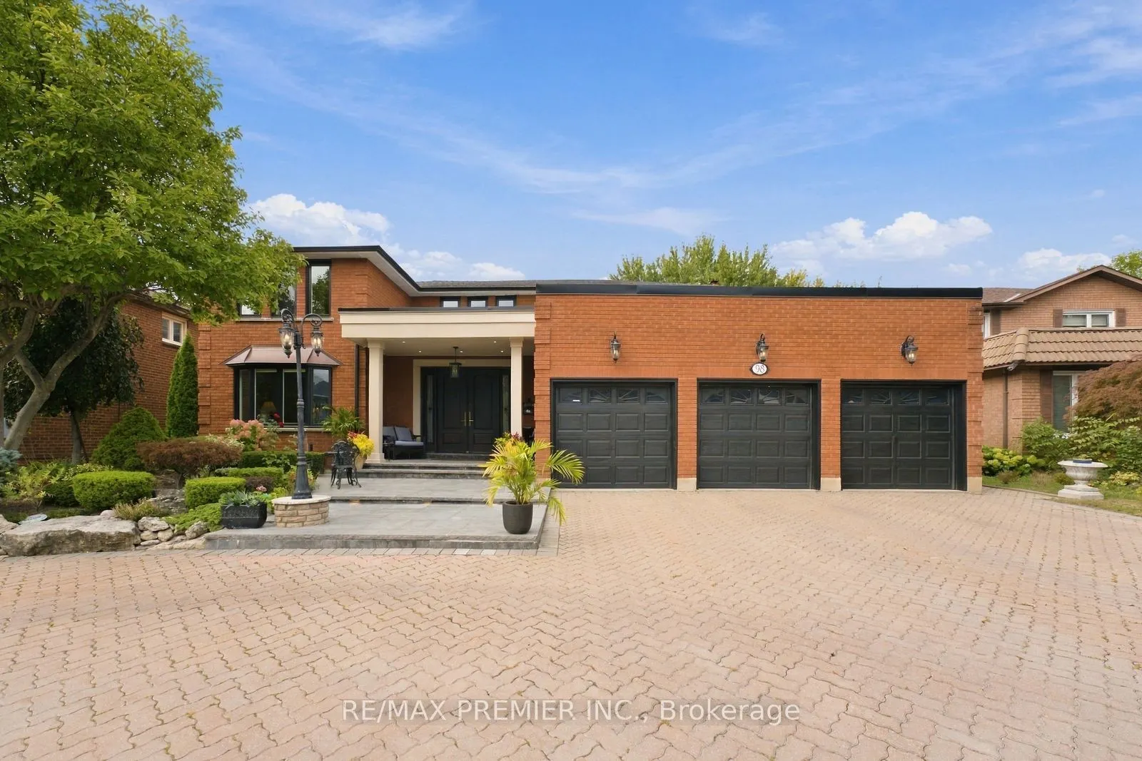 98 Cairnburg Place