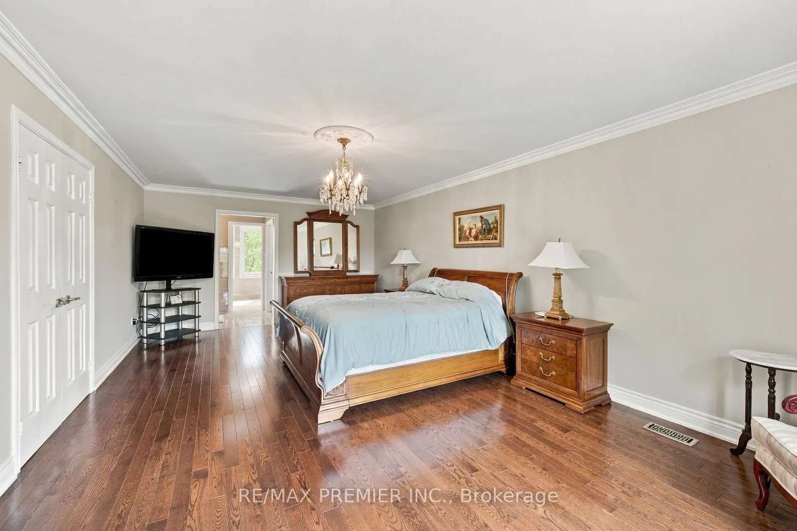 98 Cairnburg Place