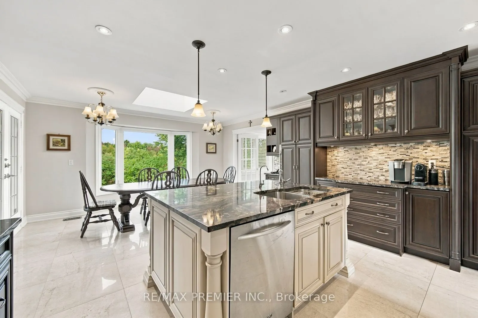 98 Cairnburg Place