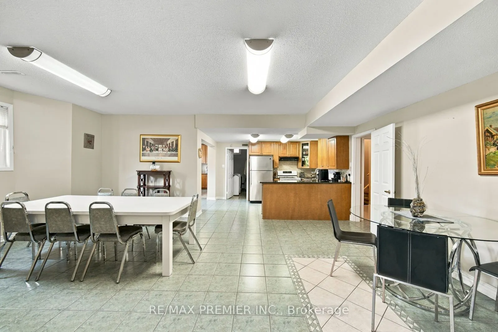 98 Cairnburg Place