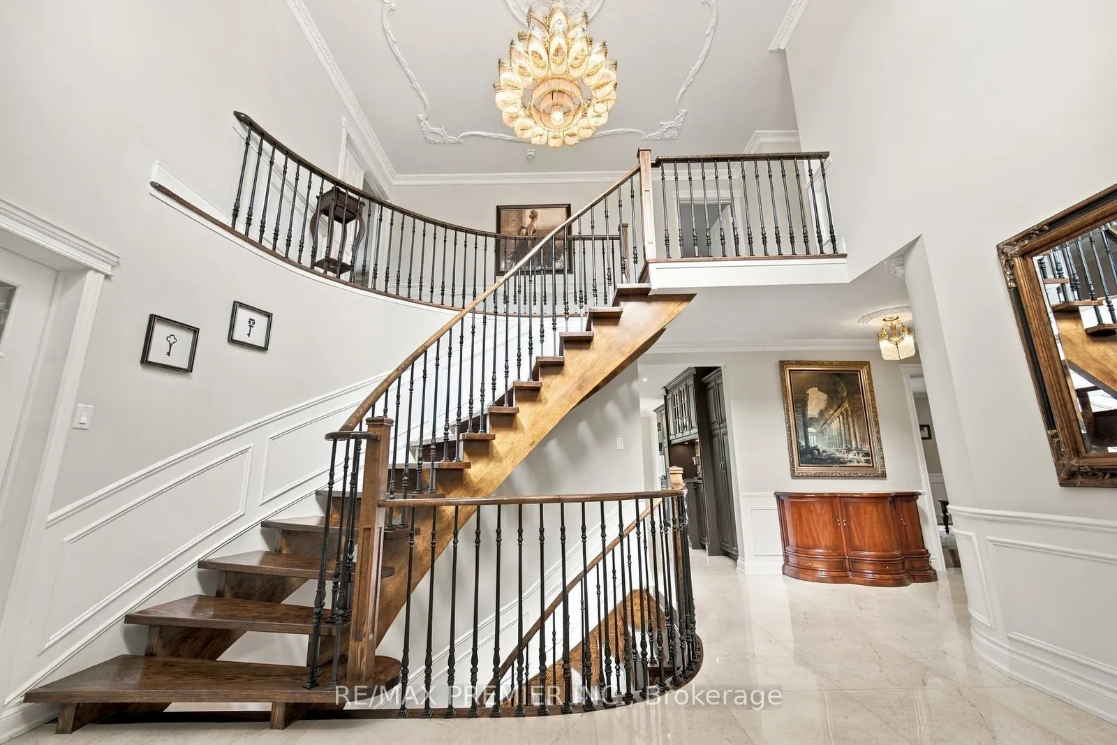 98 Cairnburg Place