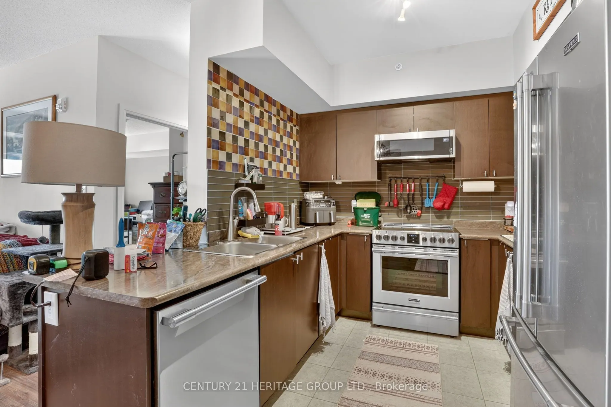 161 Wellington Street E #410
