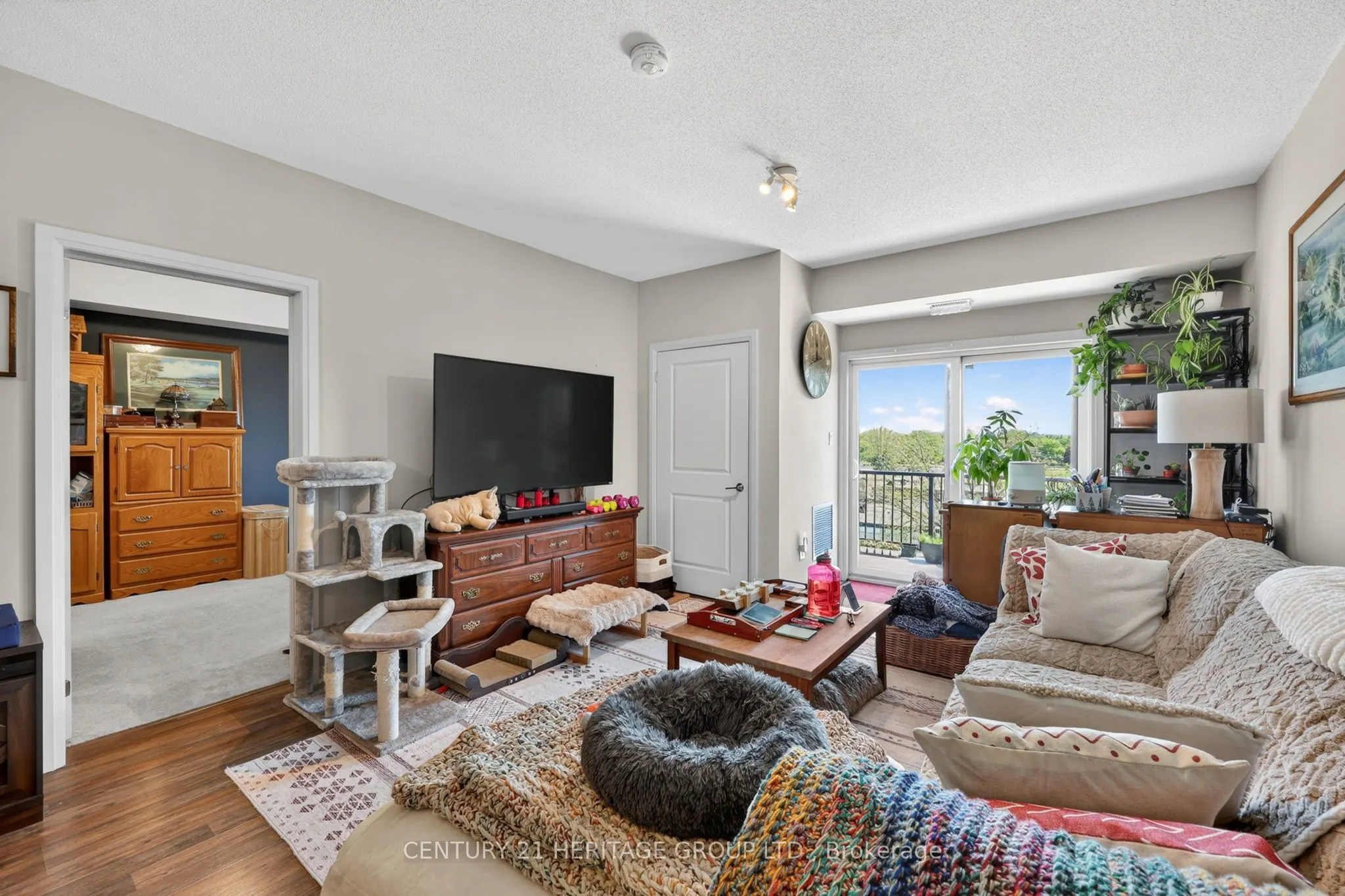 161 Wellington Street E #410