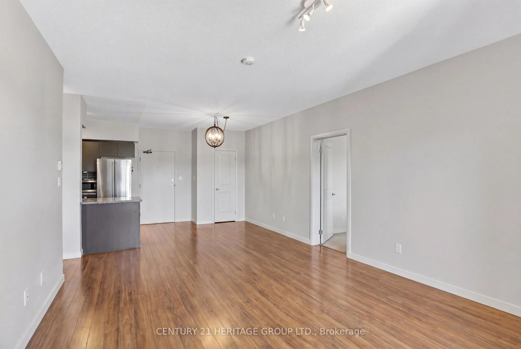 161 Wellington Street E #410