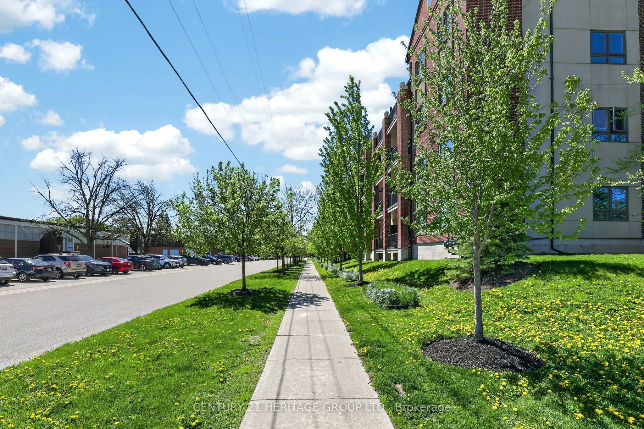 161 Wellington Street E #410