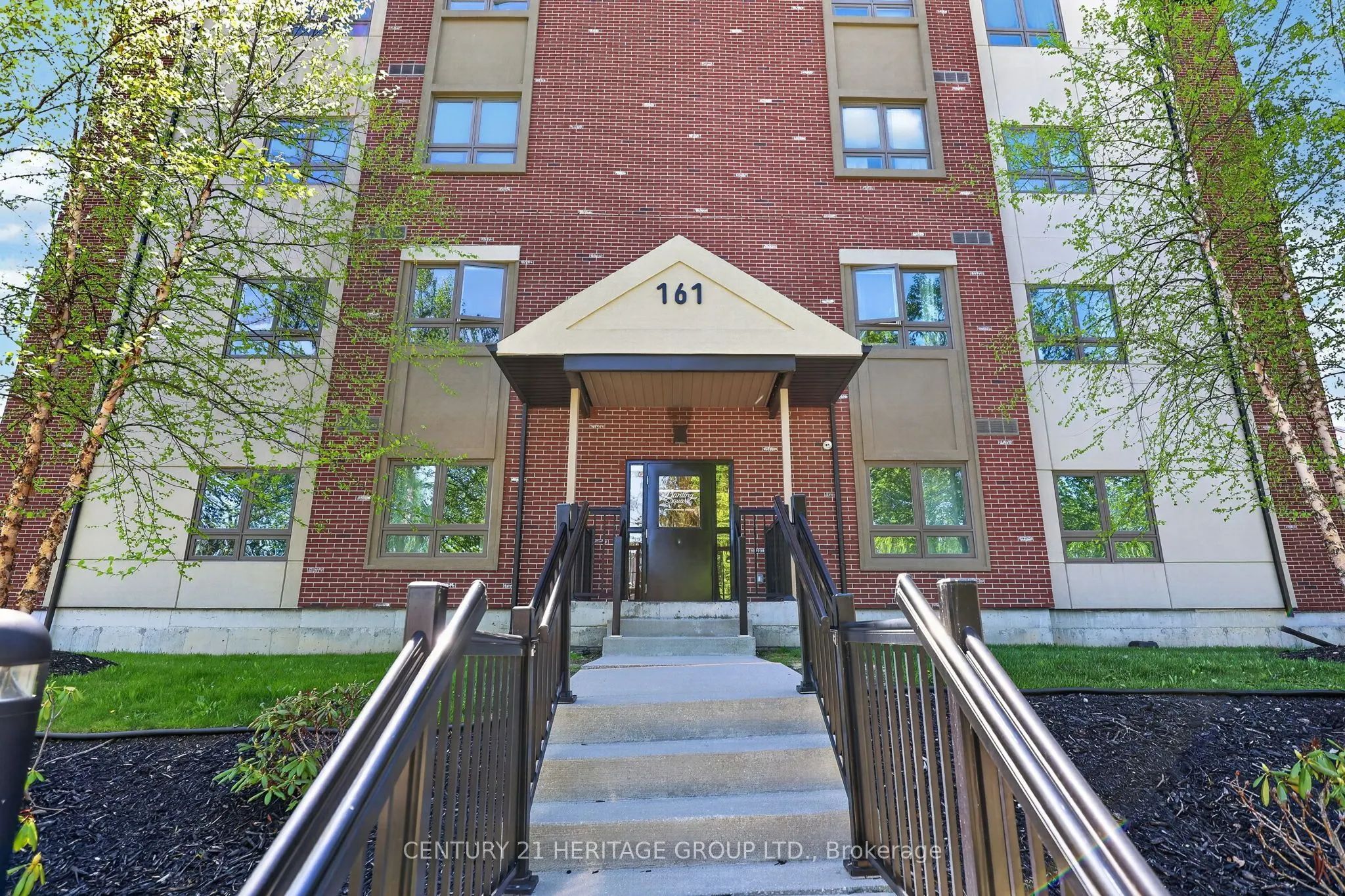 161 Wellington Street E #410