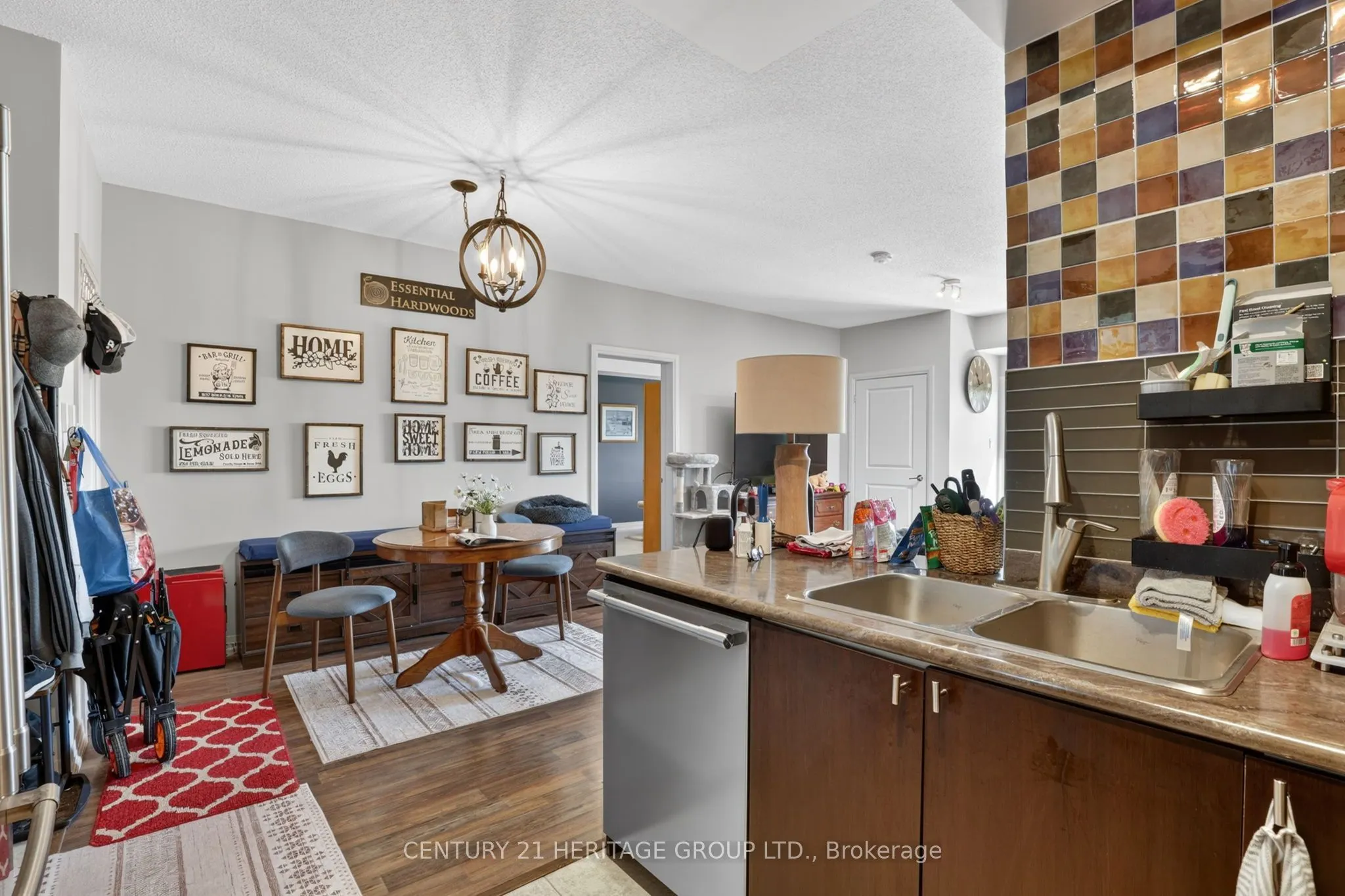 161 Wellington Street E #410