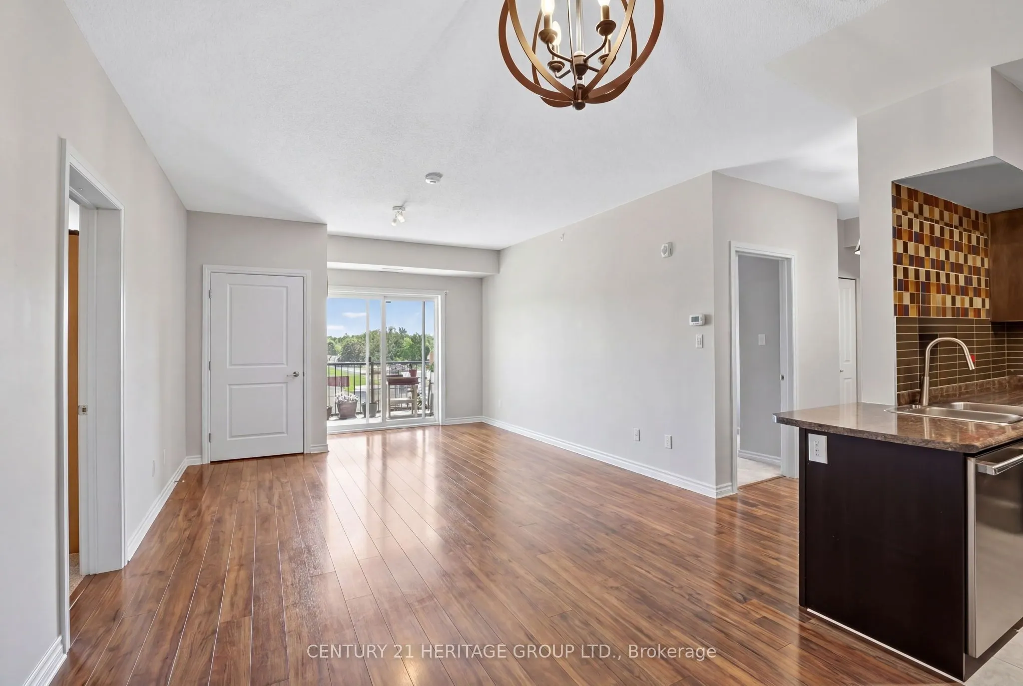 161 Wellington Street E #410