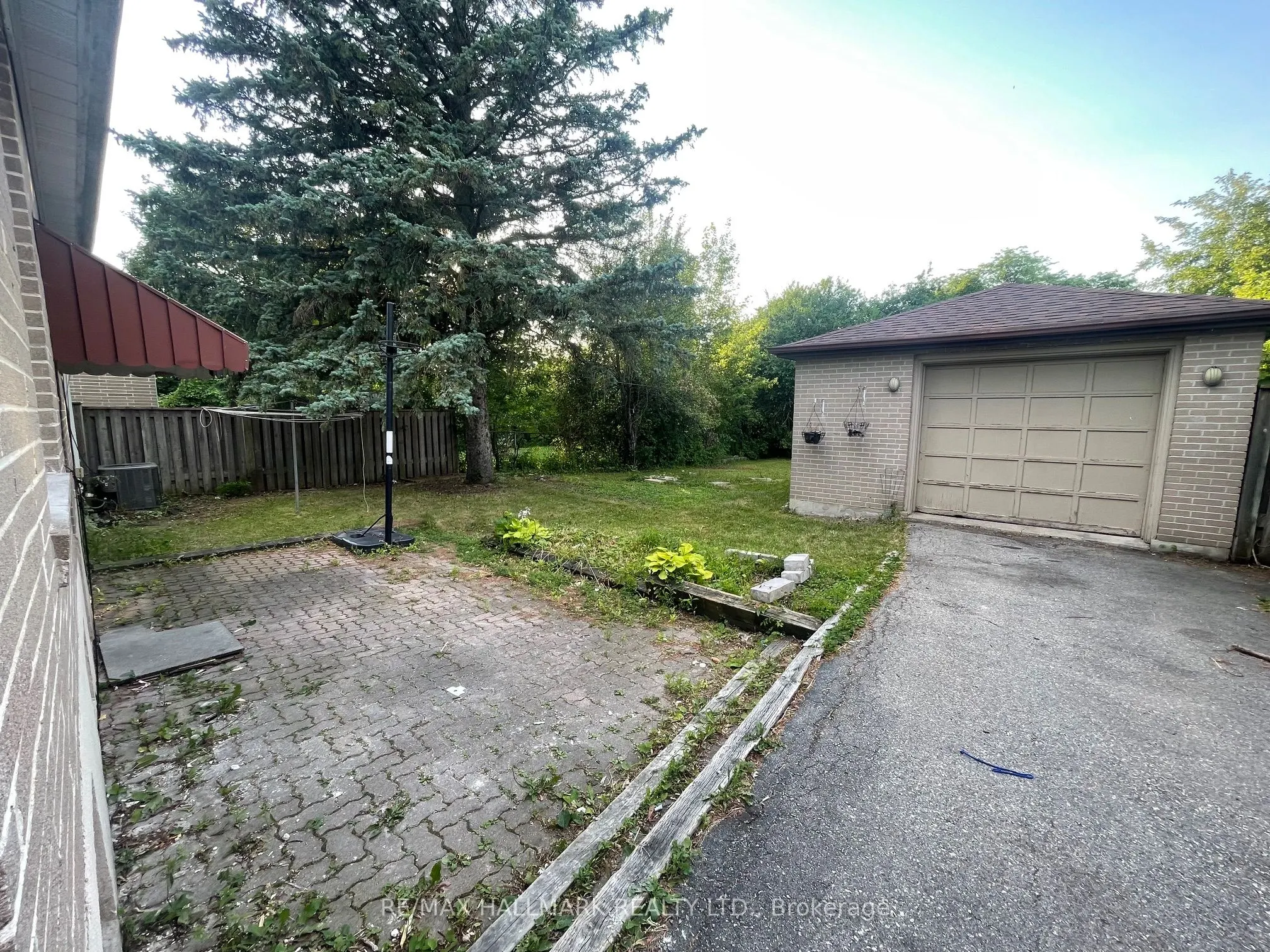 116 Cartier Crescent #Main Floor