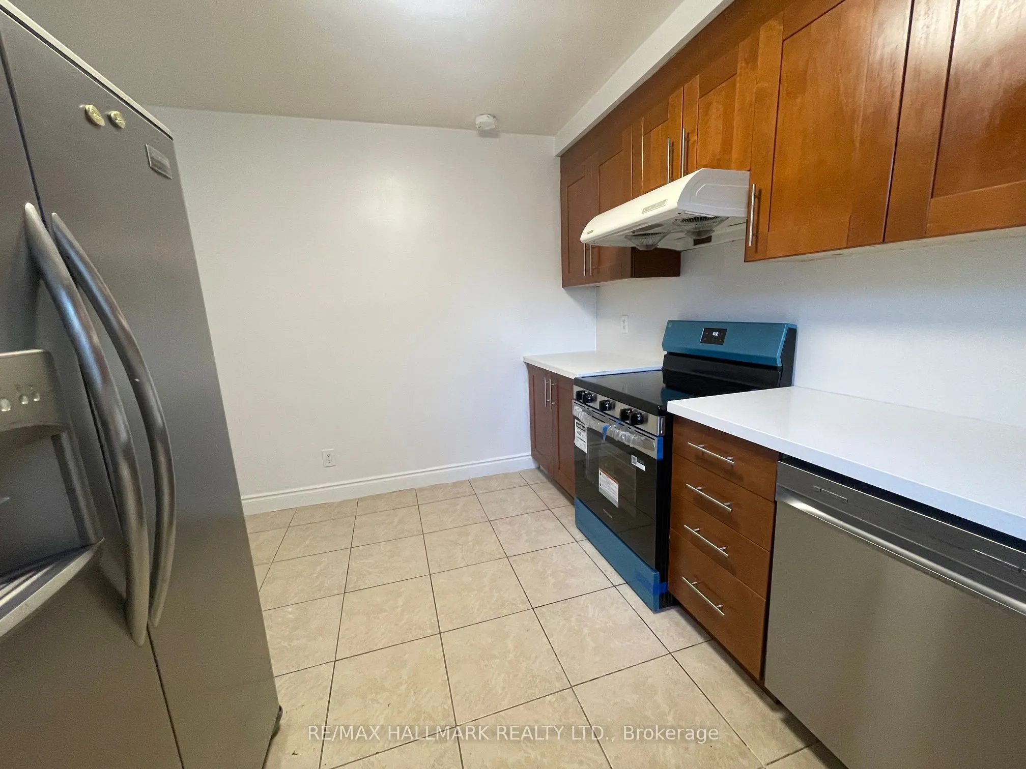 116 Cartier Crescent #Main Floor