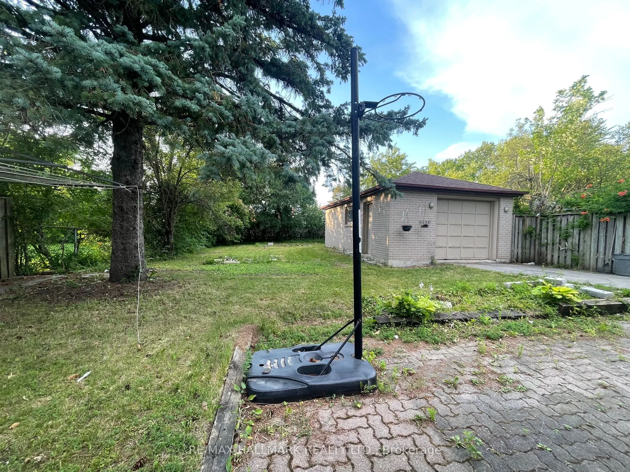 116 Cartier Crescent #Main Floor