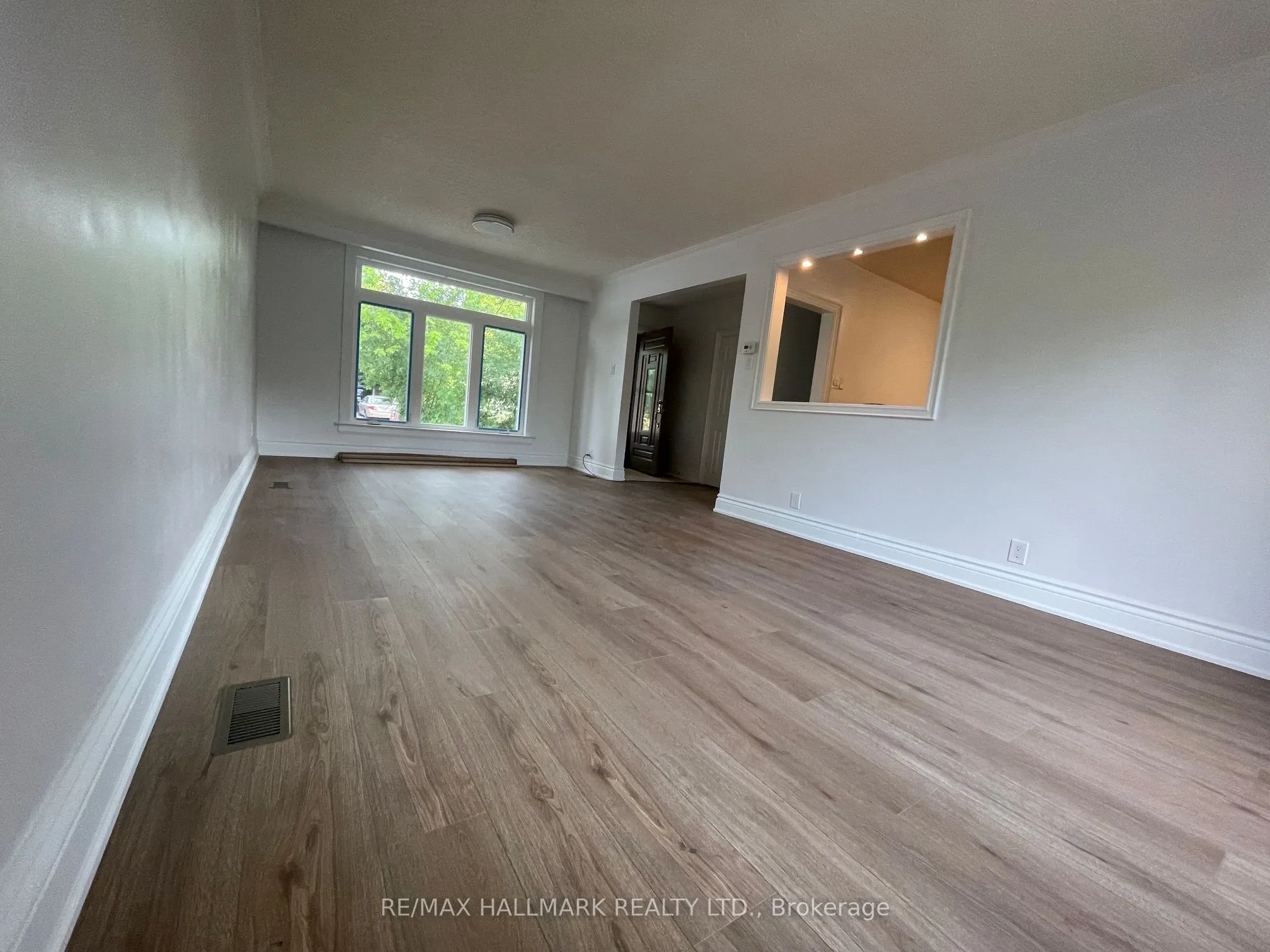 116 Cartier Crescent #Main Floor
