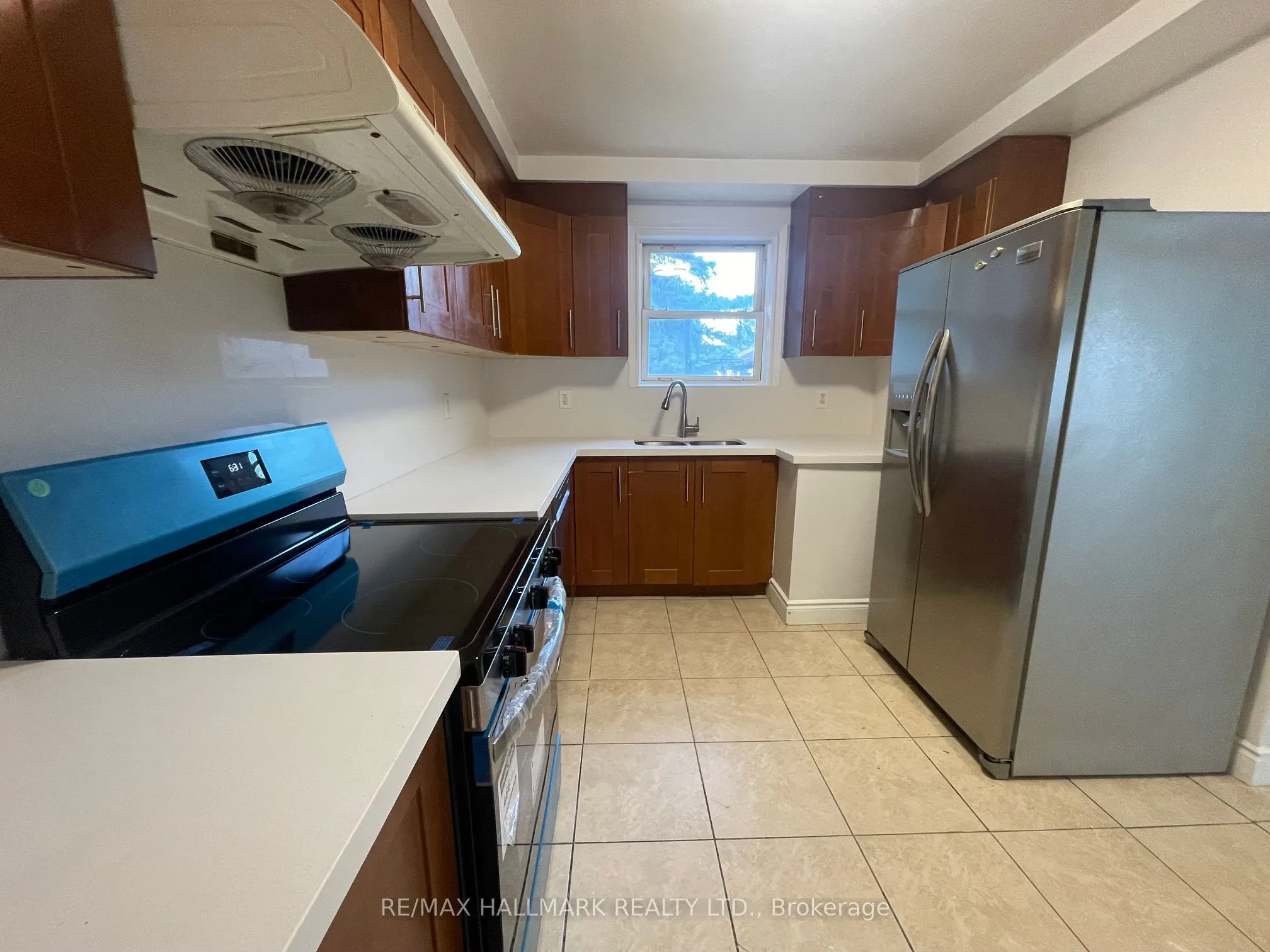 116 Cartier Crescent #Main Floor