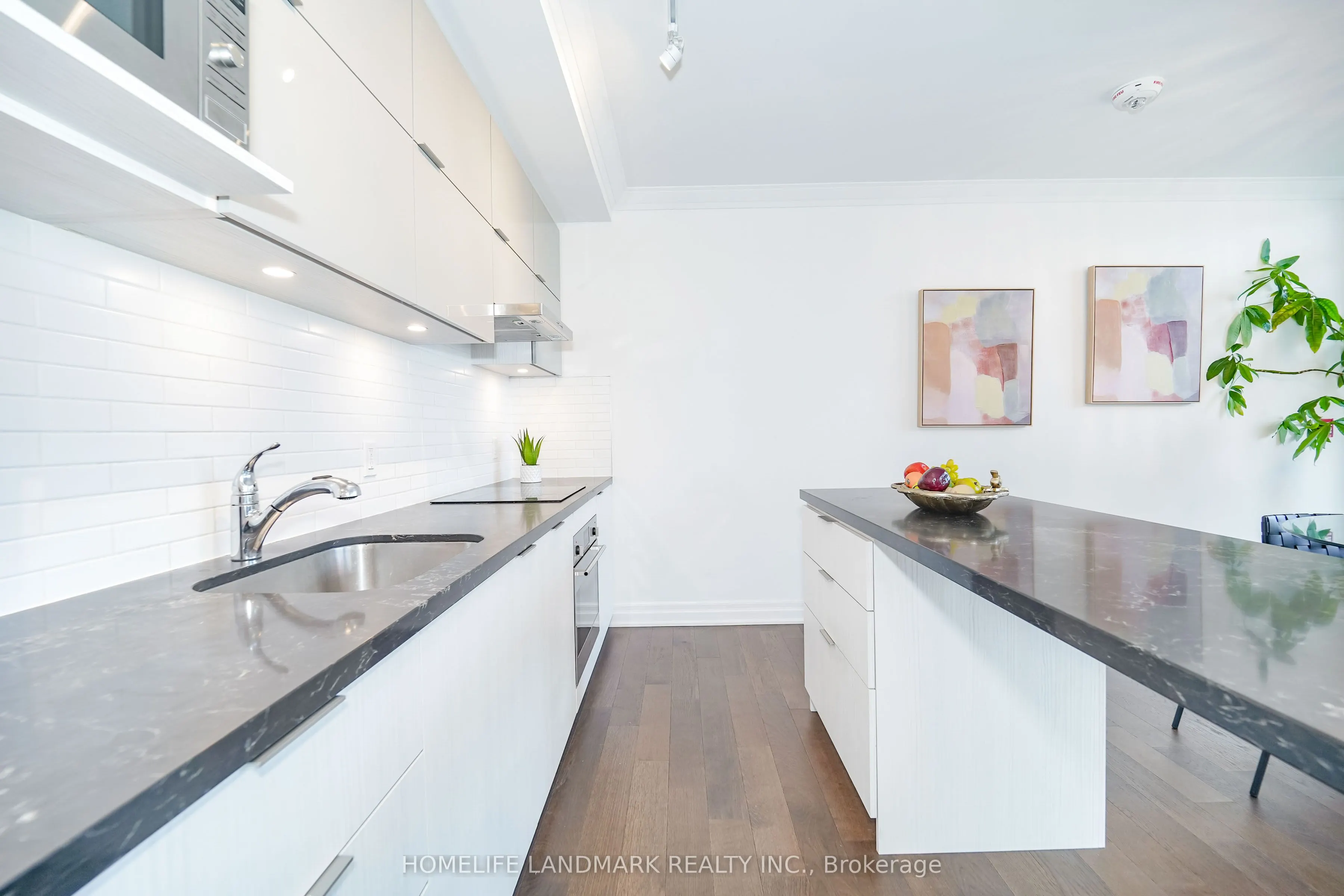 18 Rouge Valley Drive W #105C