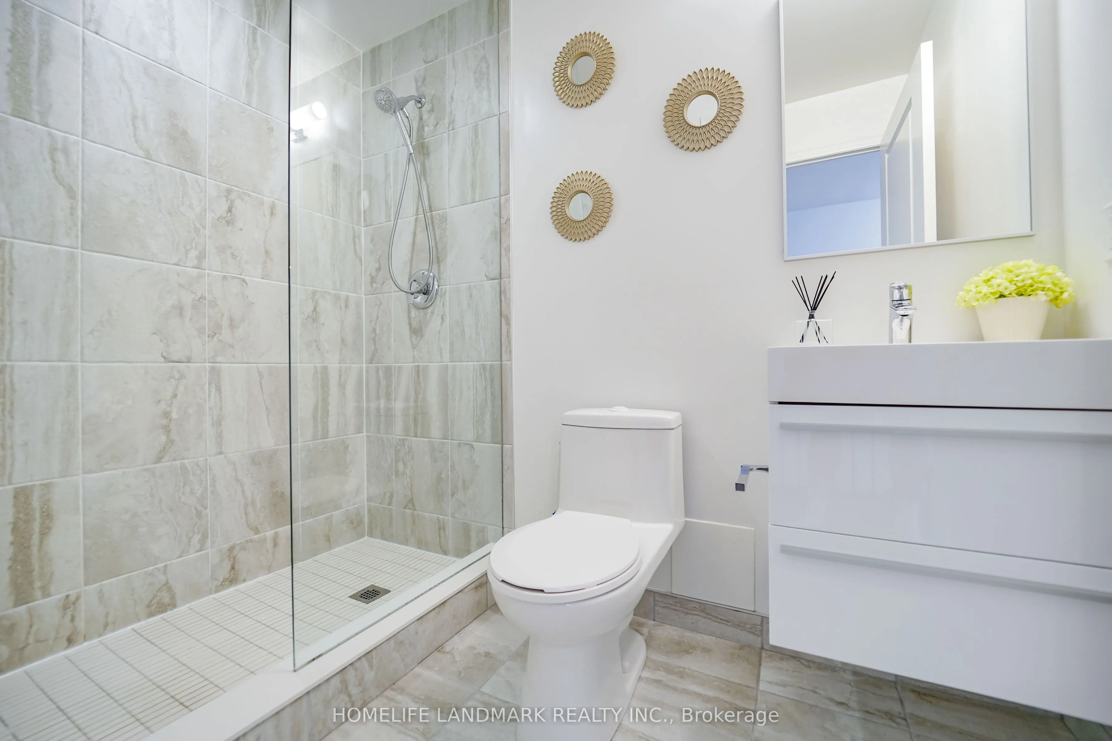 18 Rouge Valley Drive W #105C