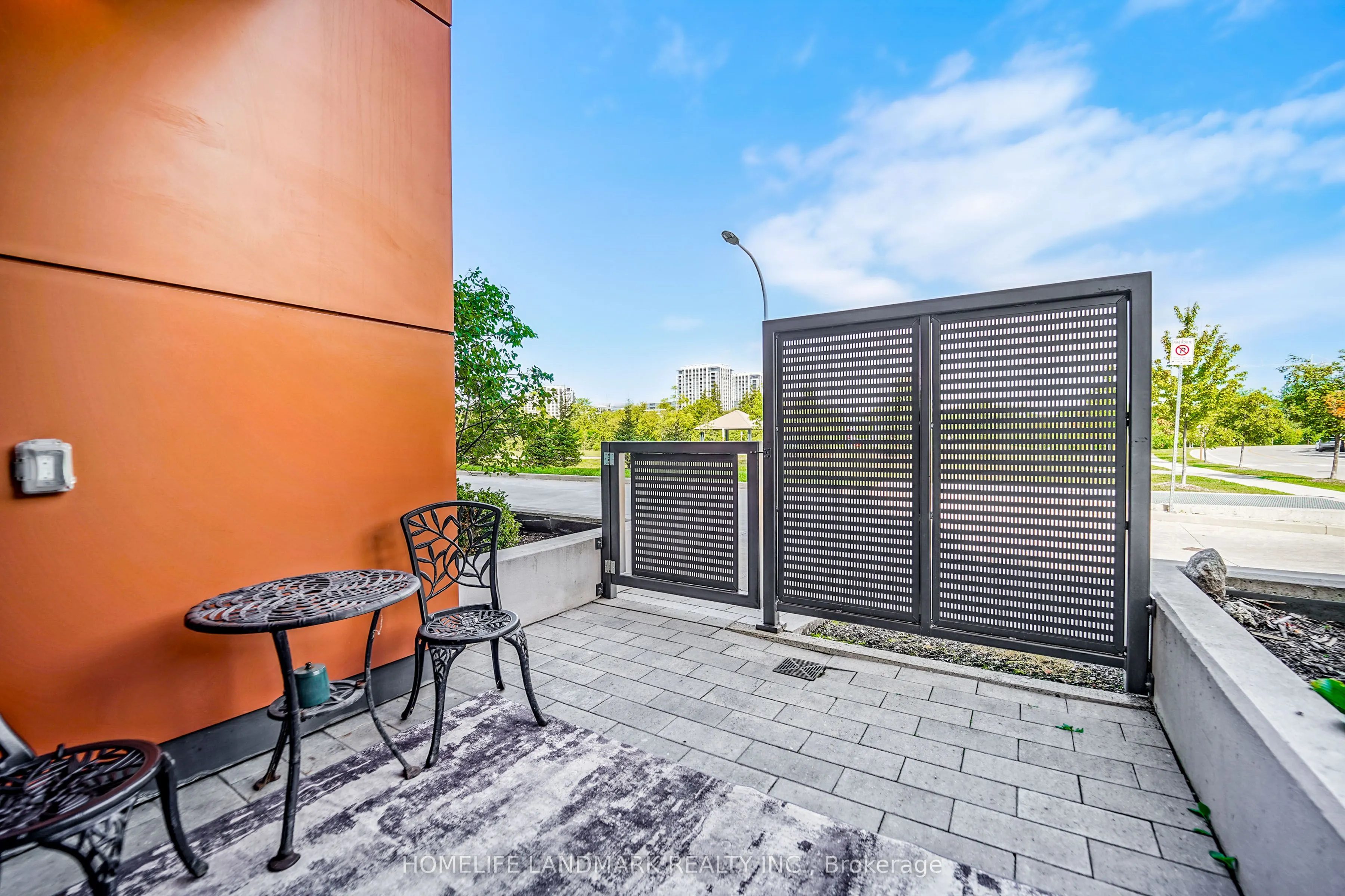 18 Rouge Valley Drive W #105C
