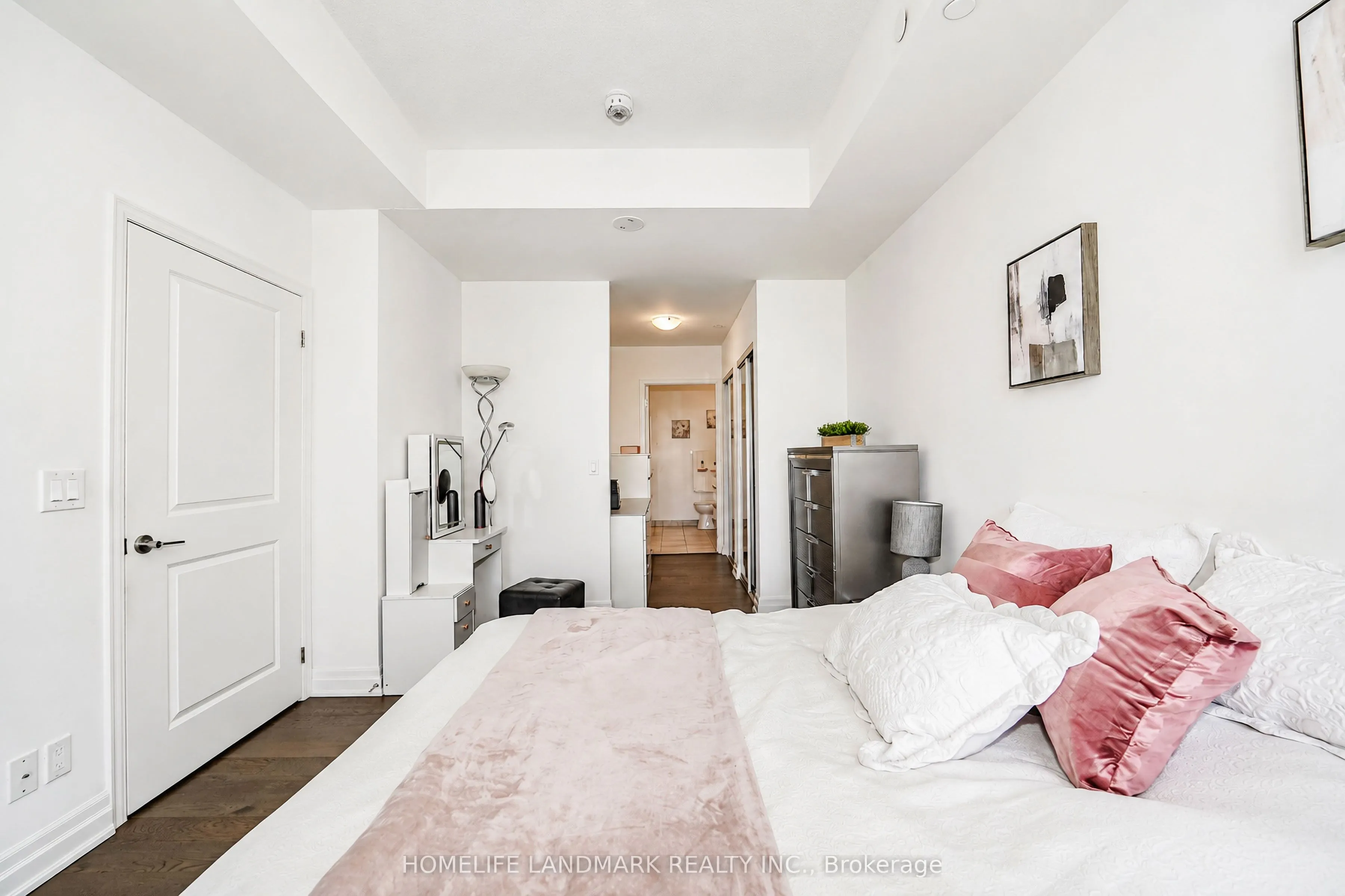 18 Rouge Valley Drive W #105C