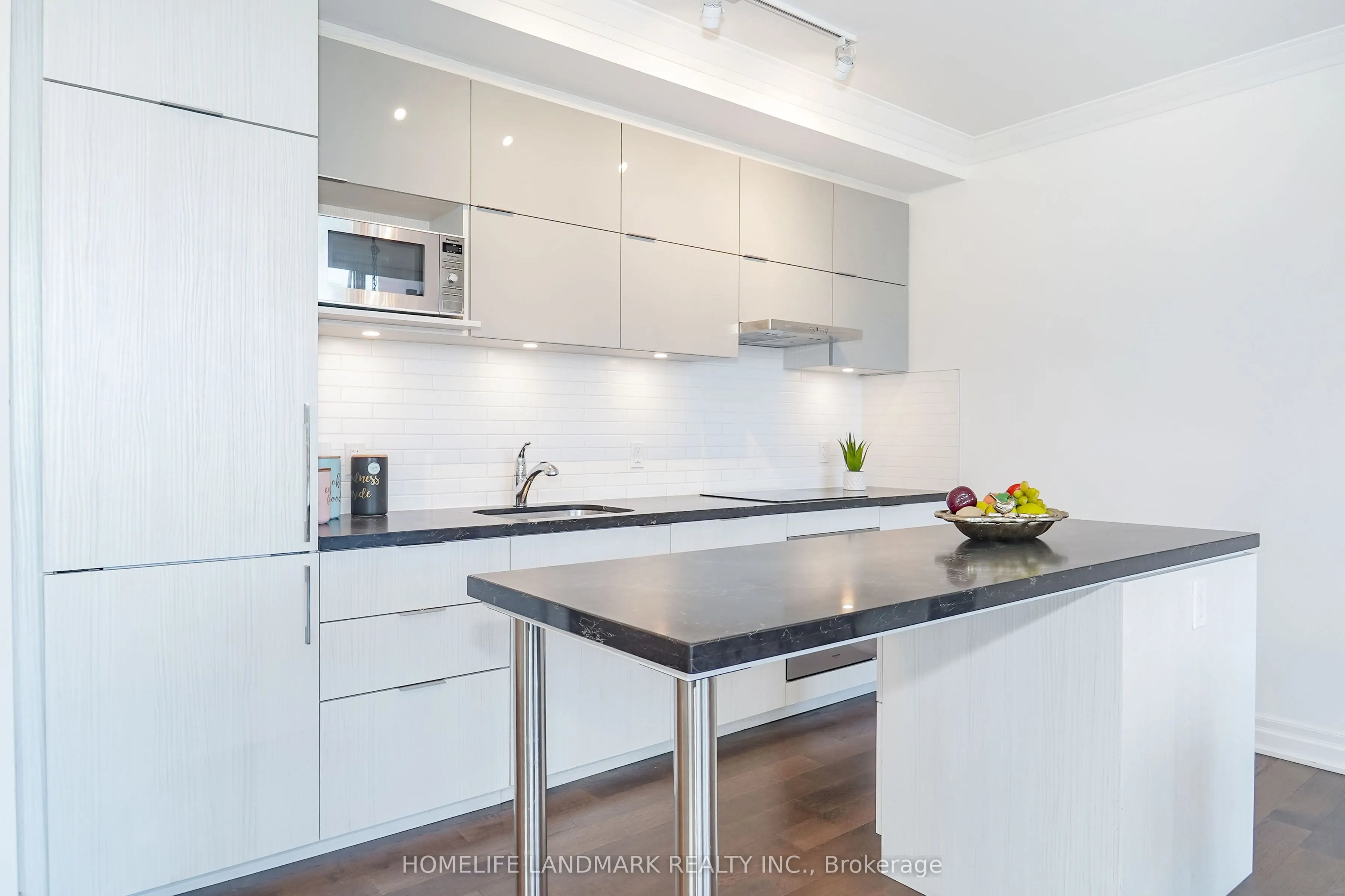 18 Rouge Valley Drive W #105C