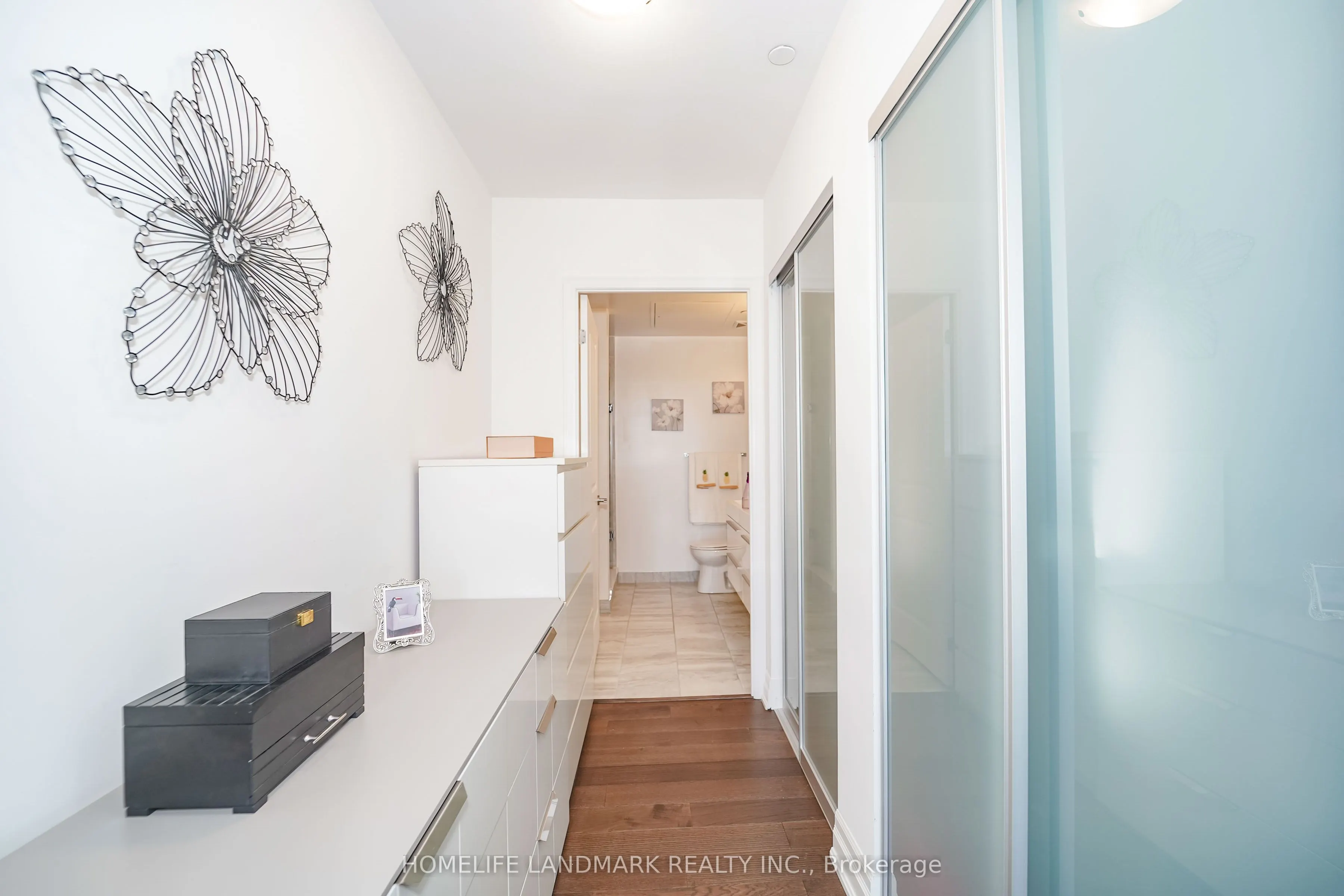 18 Rouge Valley Drive W #105C