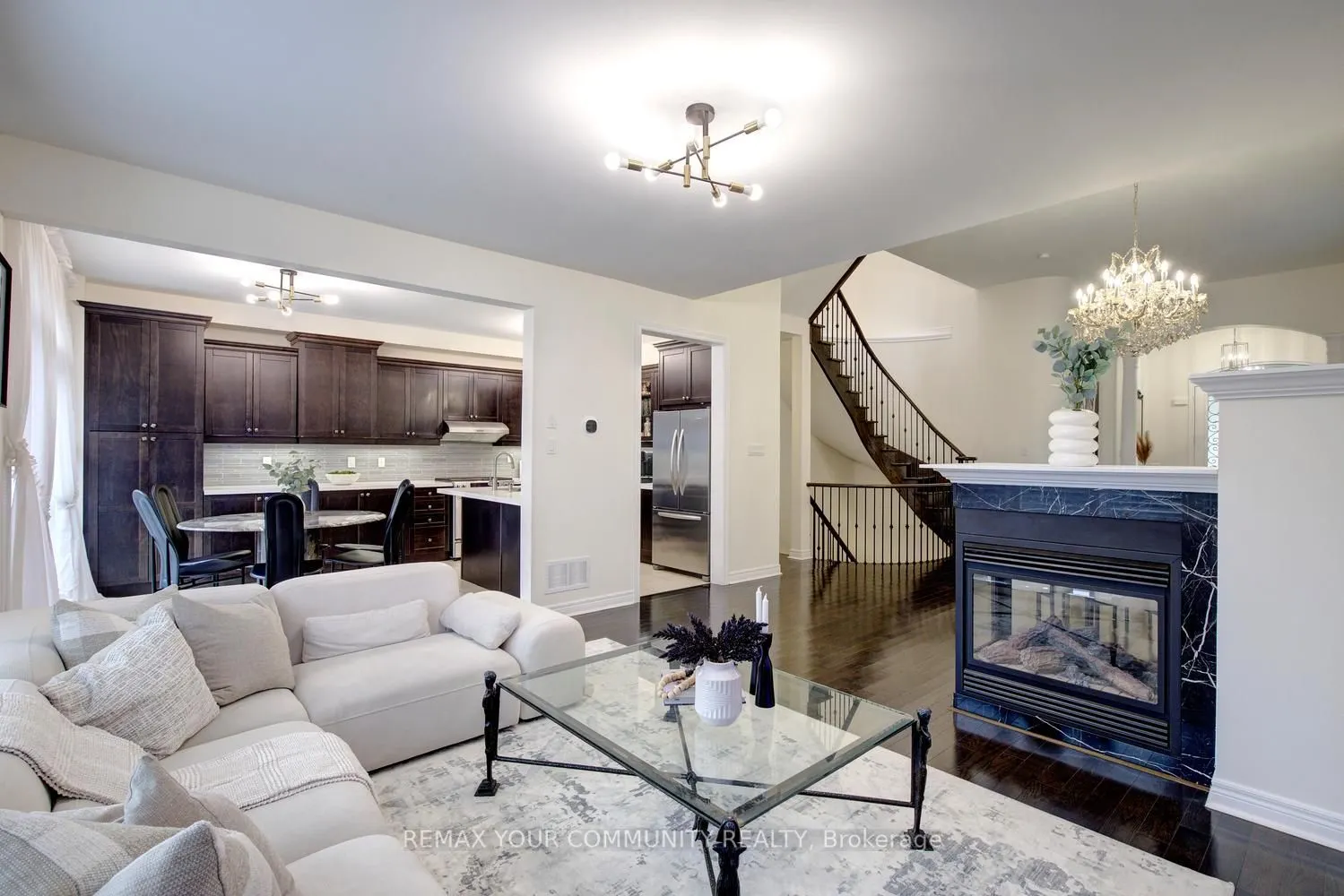 79 Chayna Crescent