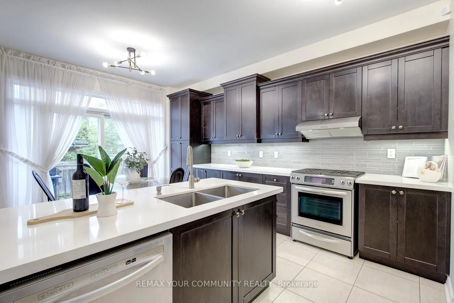 79 Chayna Crescent