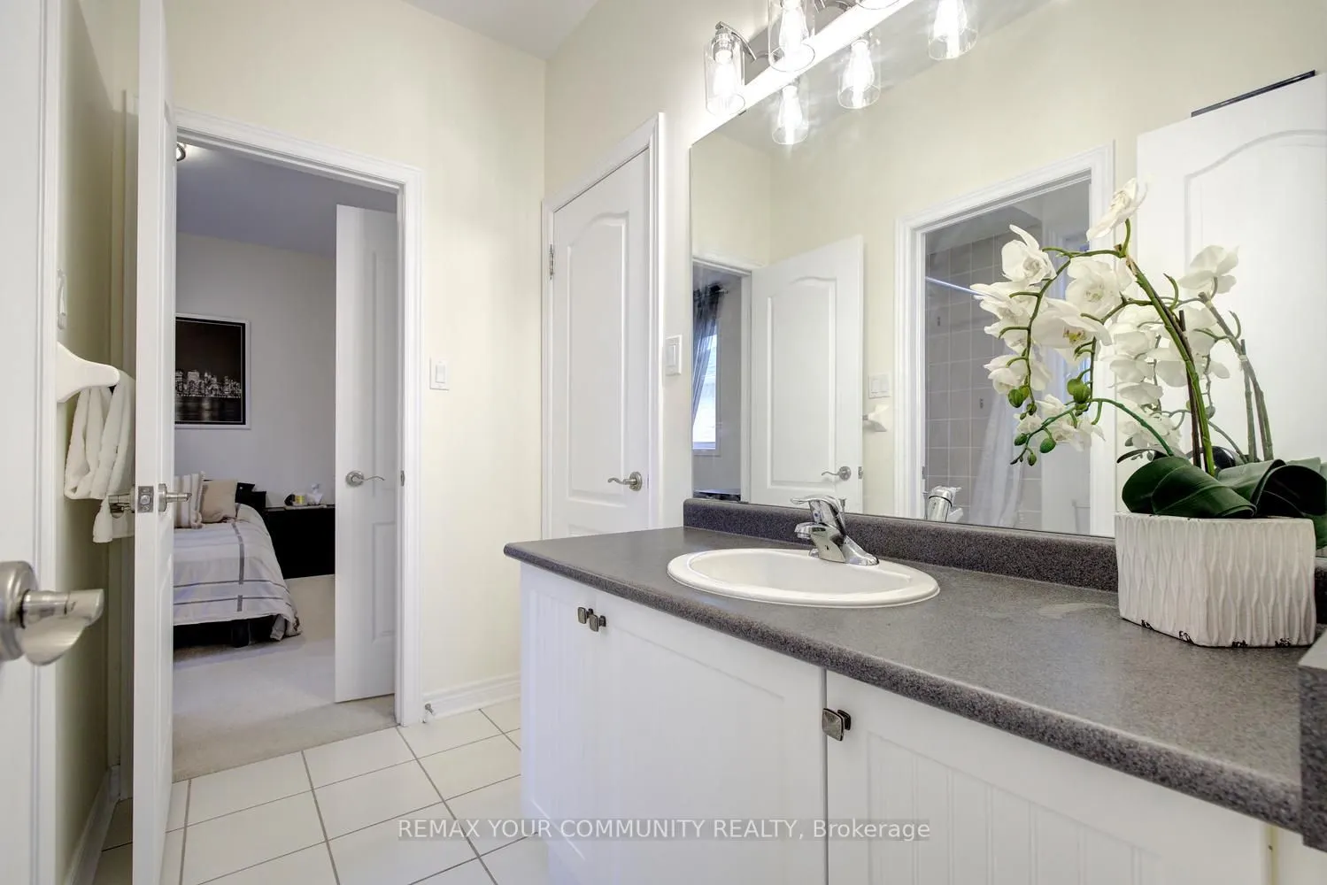 79 Chayna Crescent