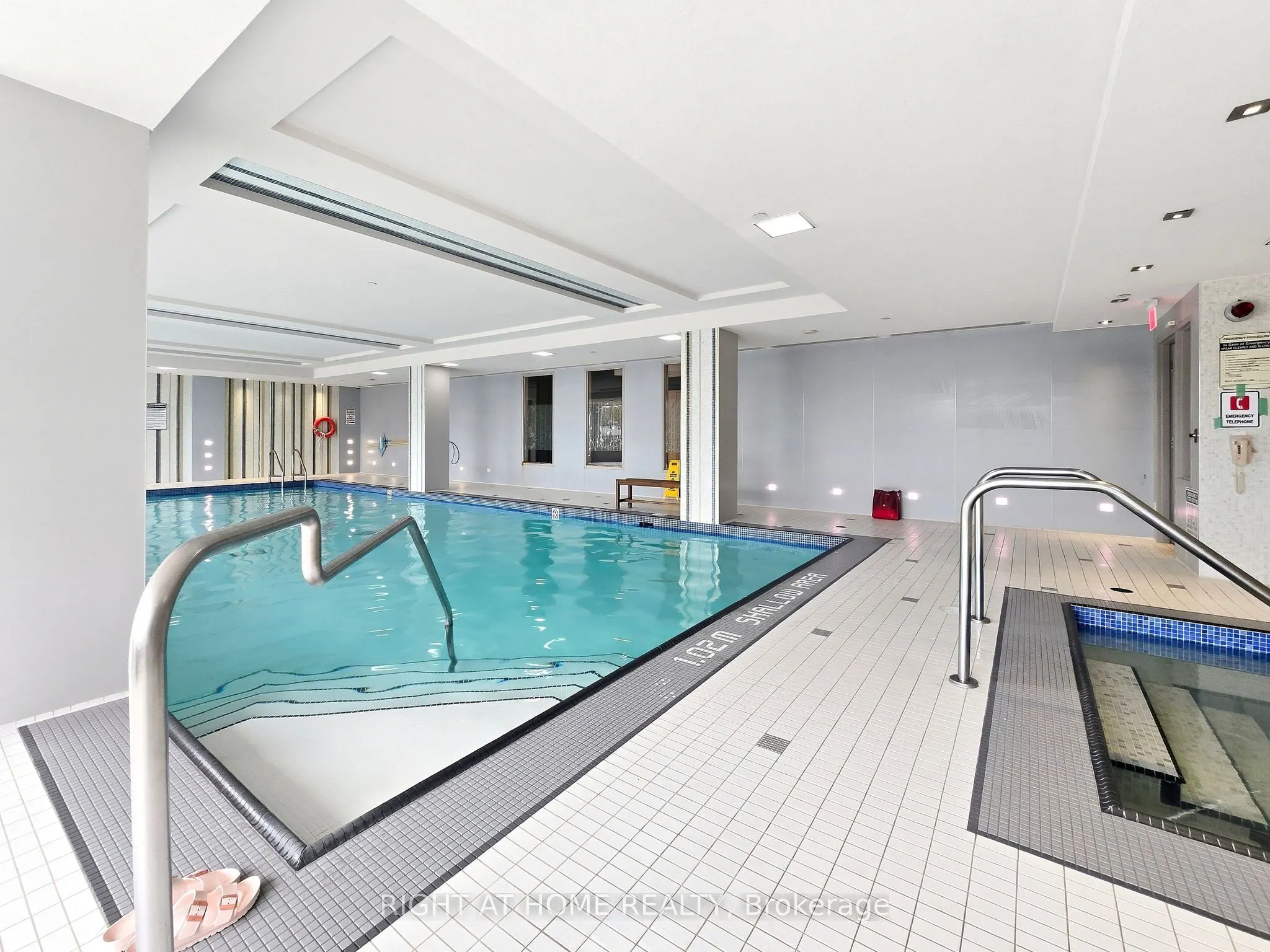 7171 Yonge Street #1702