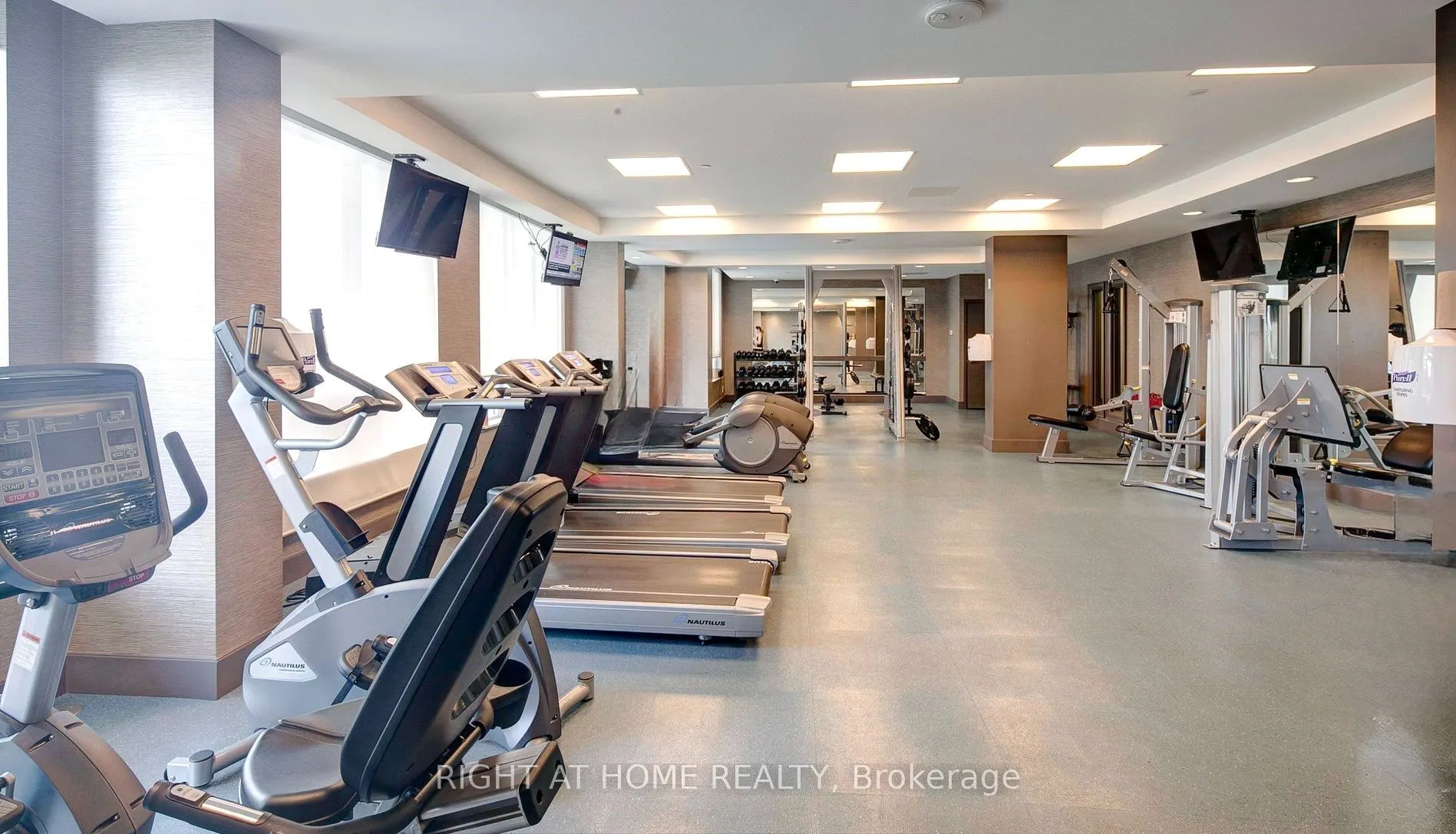 7171 Yonge Street #1702