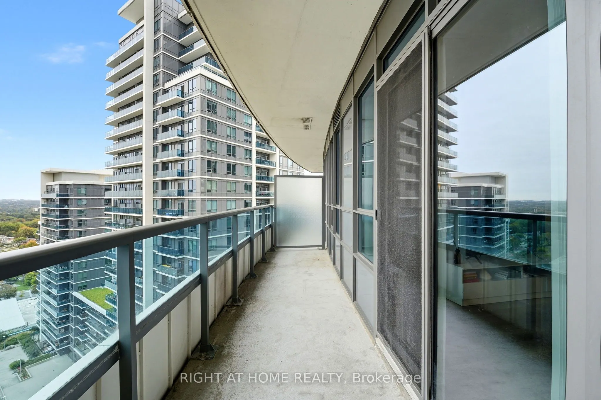 7171 Yonge Street #1702