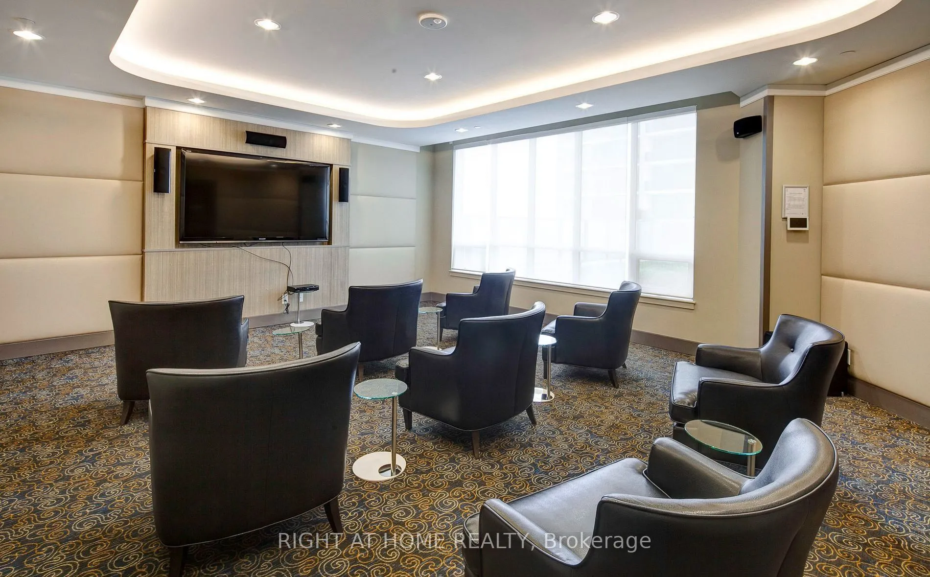 7171 Yonge Street #1702
