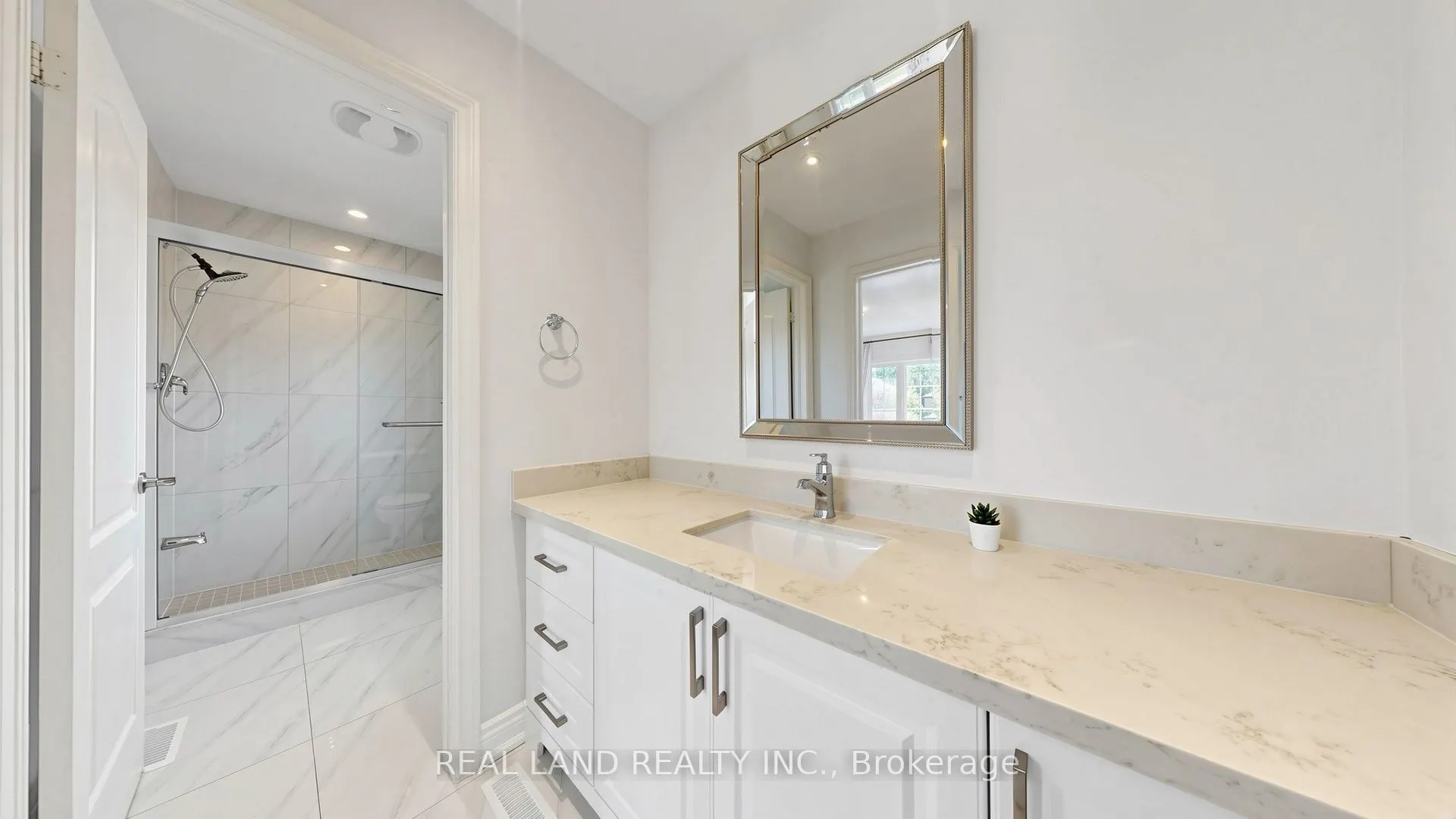22 Ardwold Gate