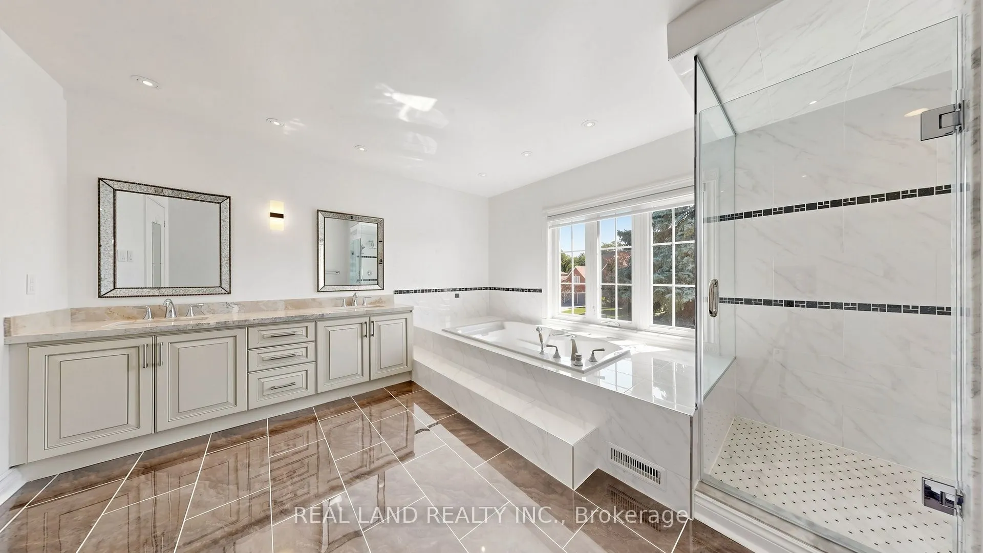 22 Ardwold Gate