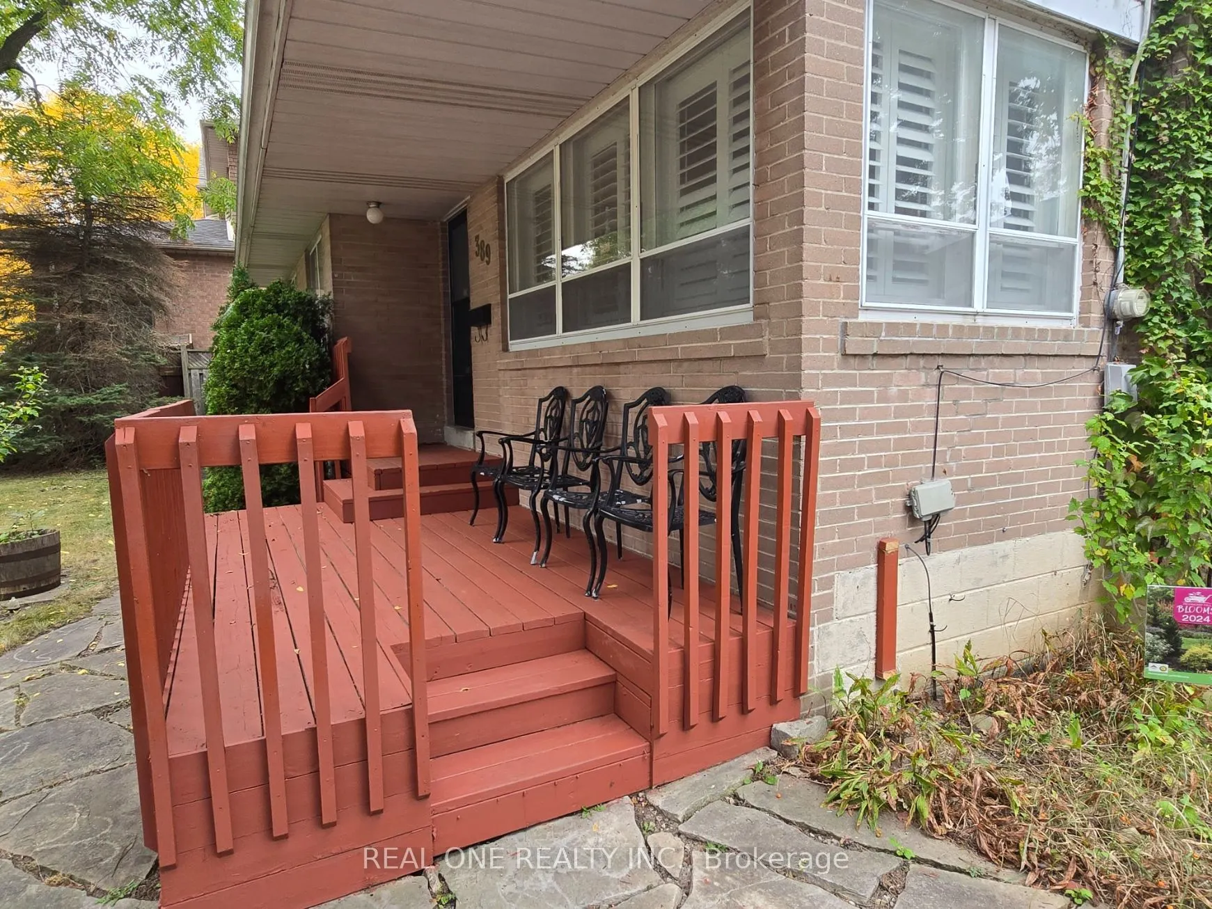 389 Kerrybrook Drive