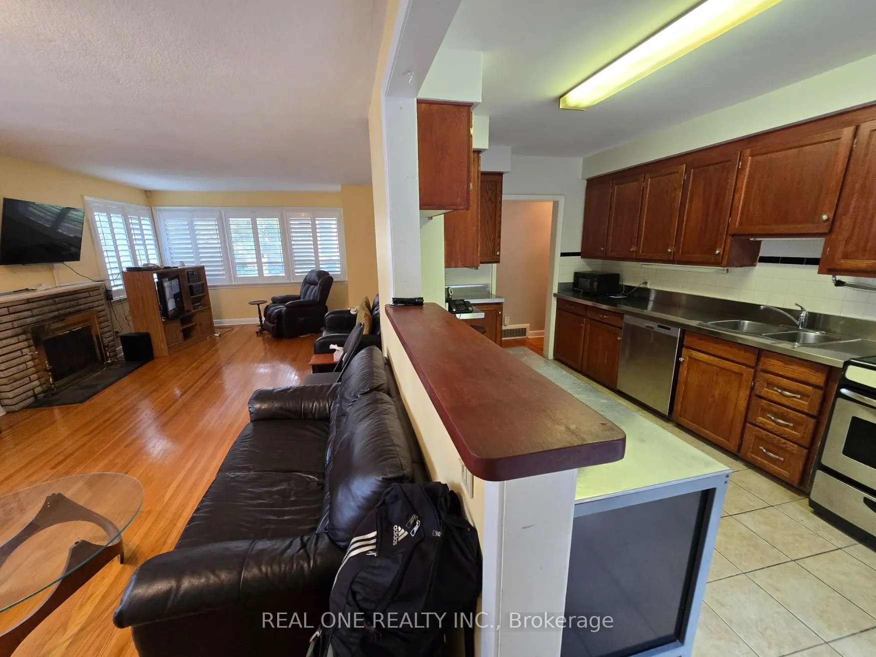 389 Kerrybrook Drive