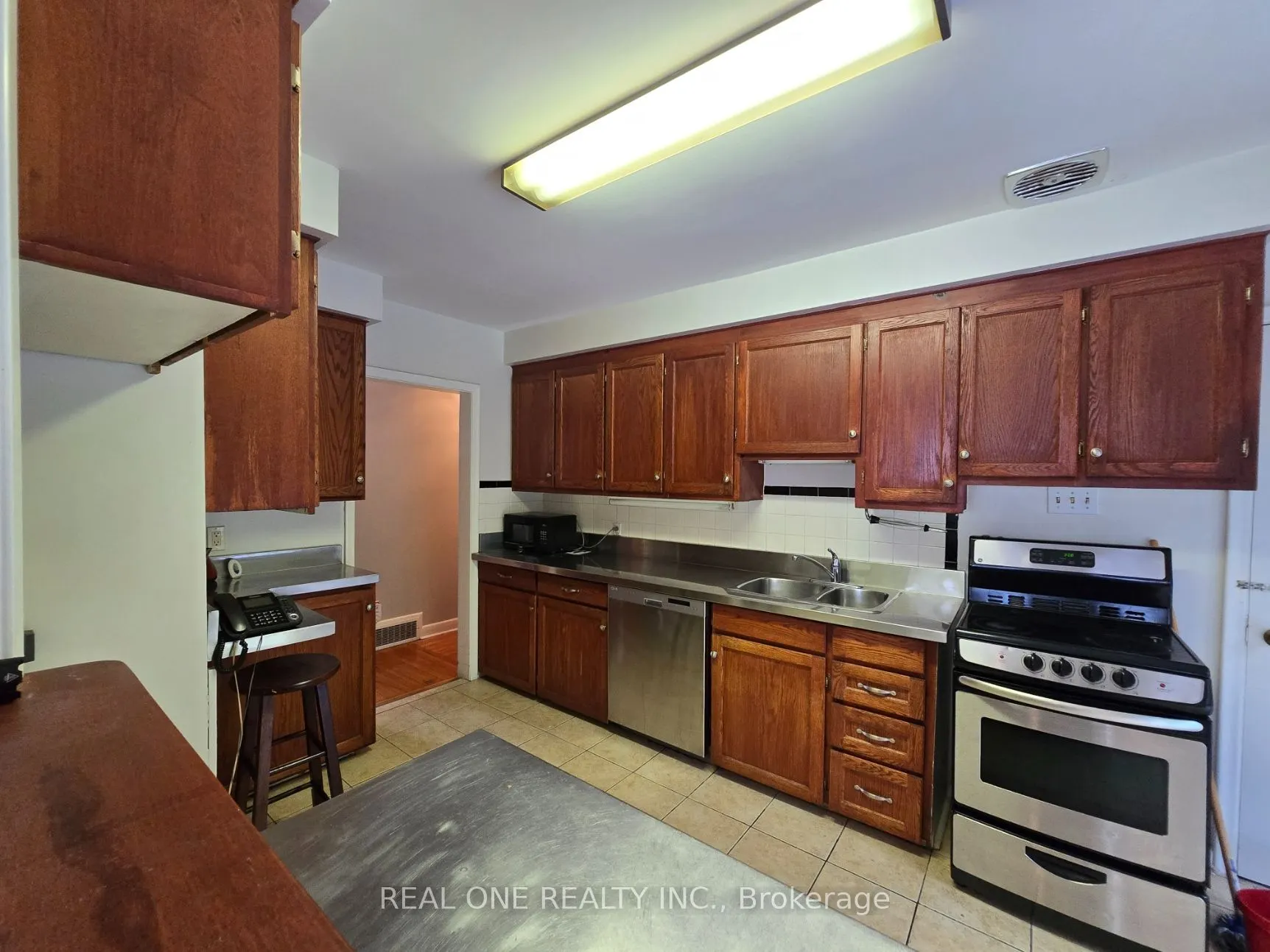 389 Kerrybrook Drive