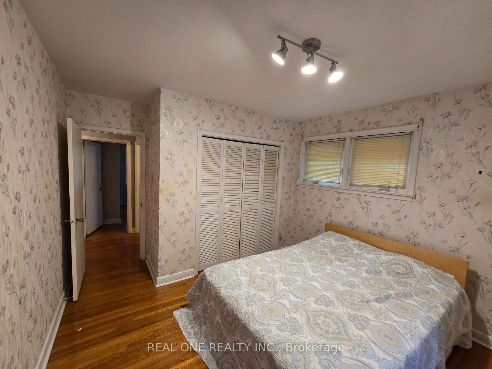 389 Kerrybrook Drive