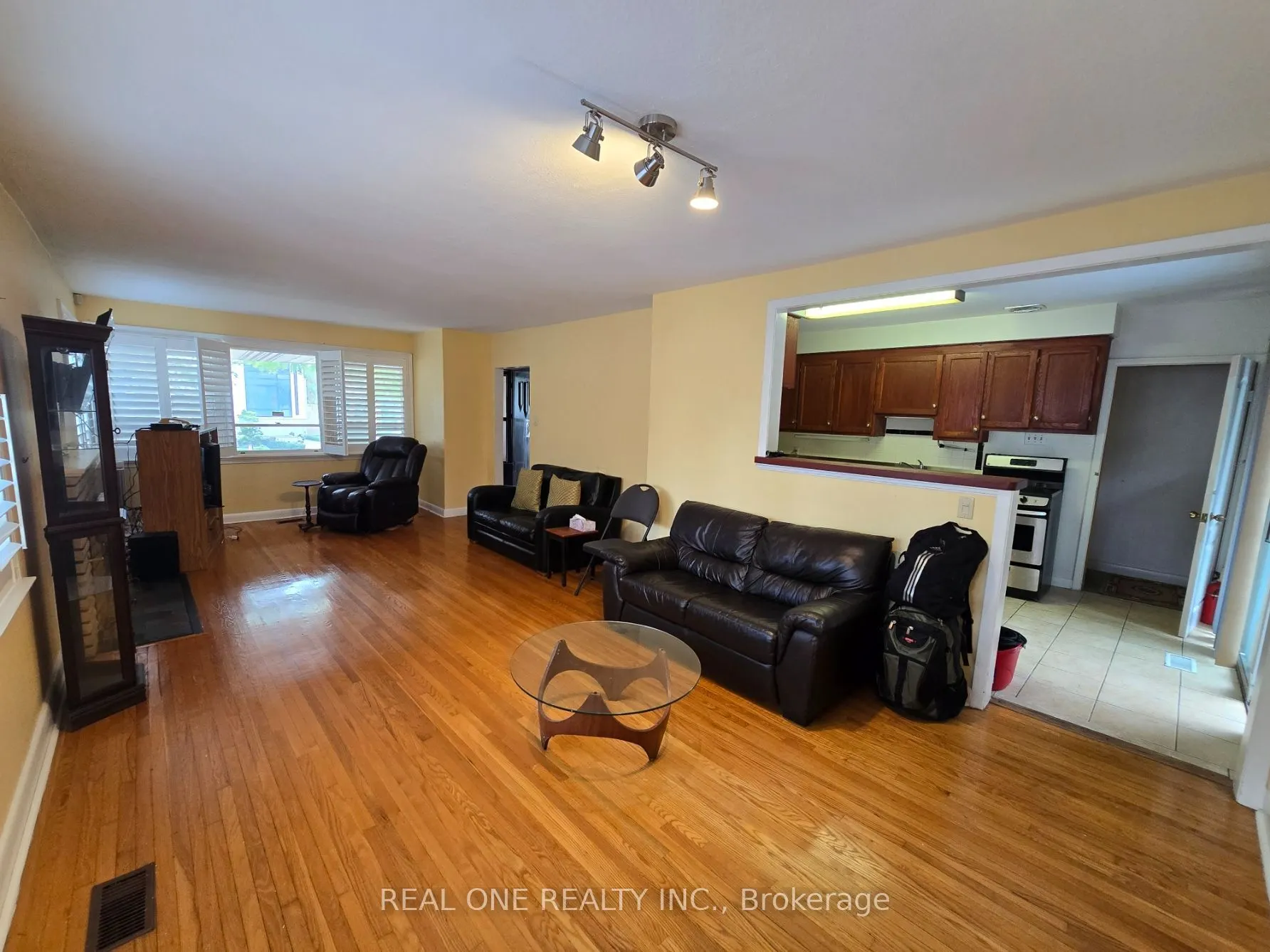 389 Kerrybrook Drive
