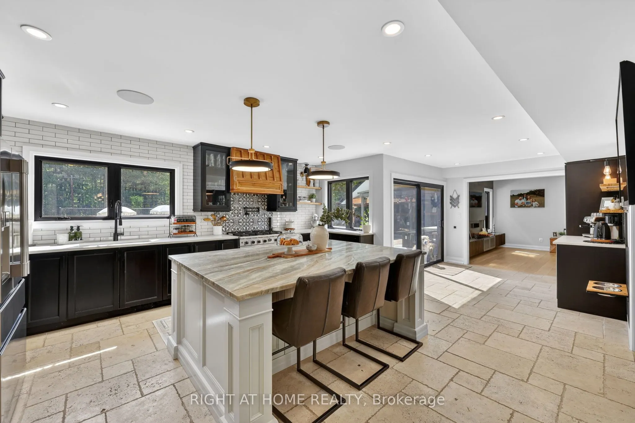 16 Woodland Heights Drive