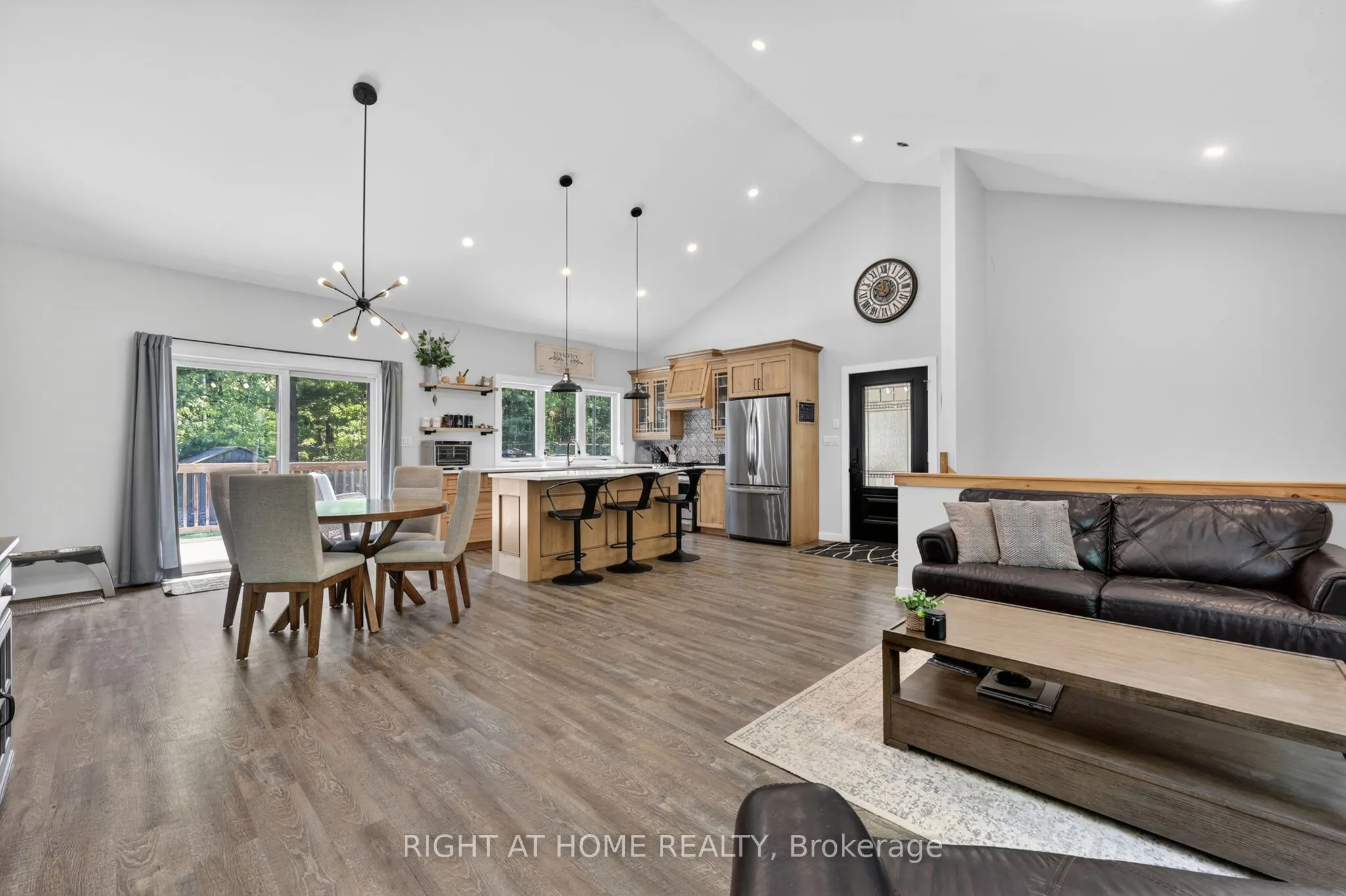 16 Woodland Heights Drive