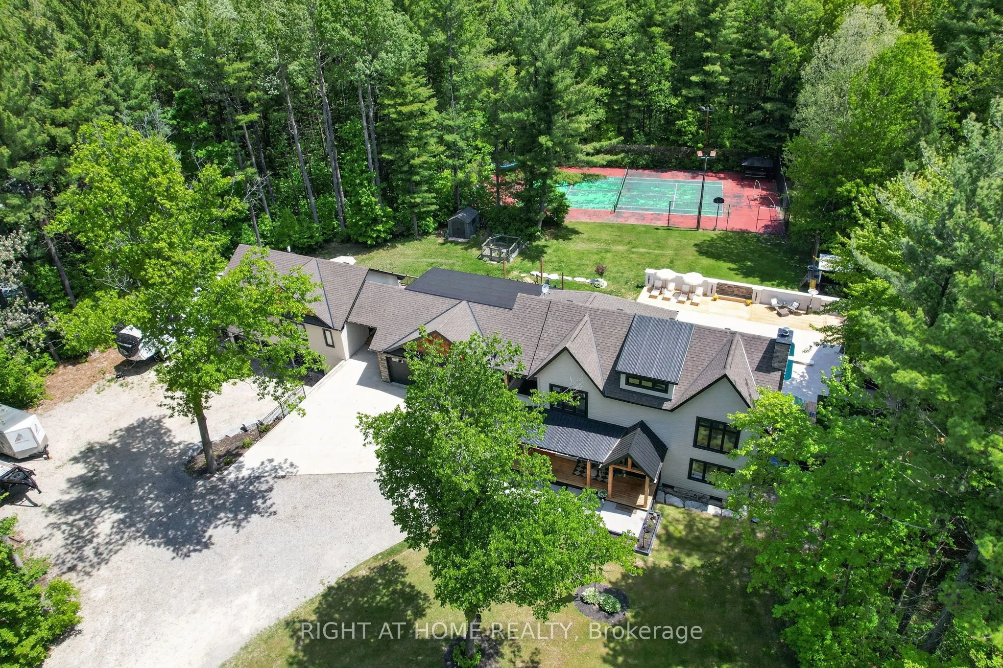 16 Woodland Heights Drive