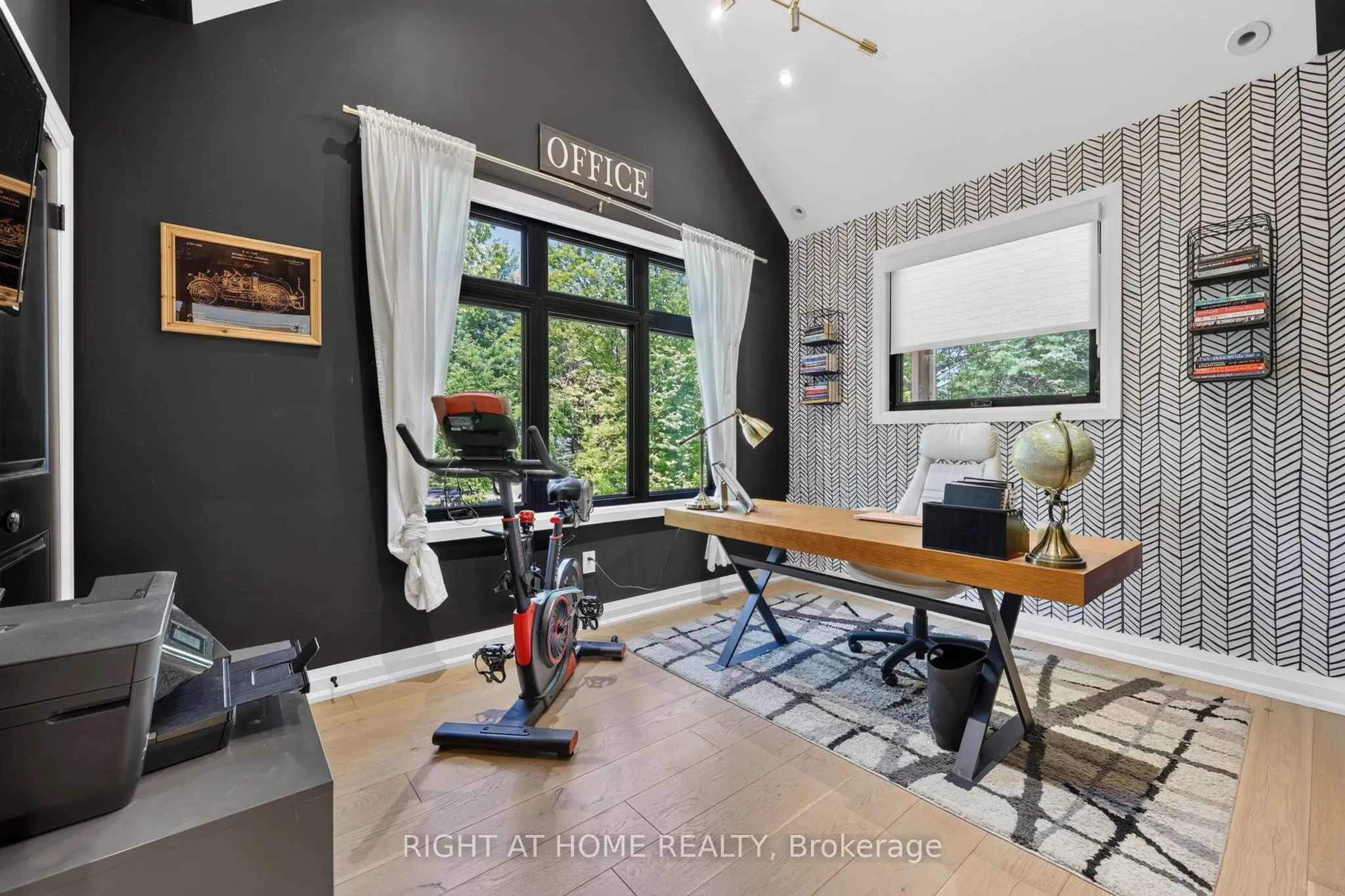 16 Woodland Heights Drive
