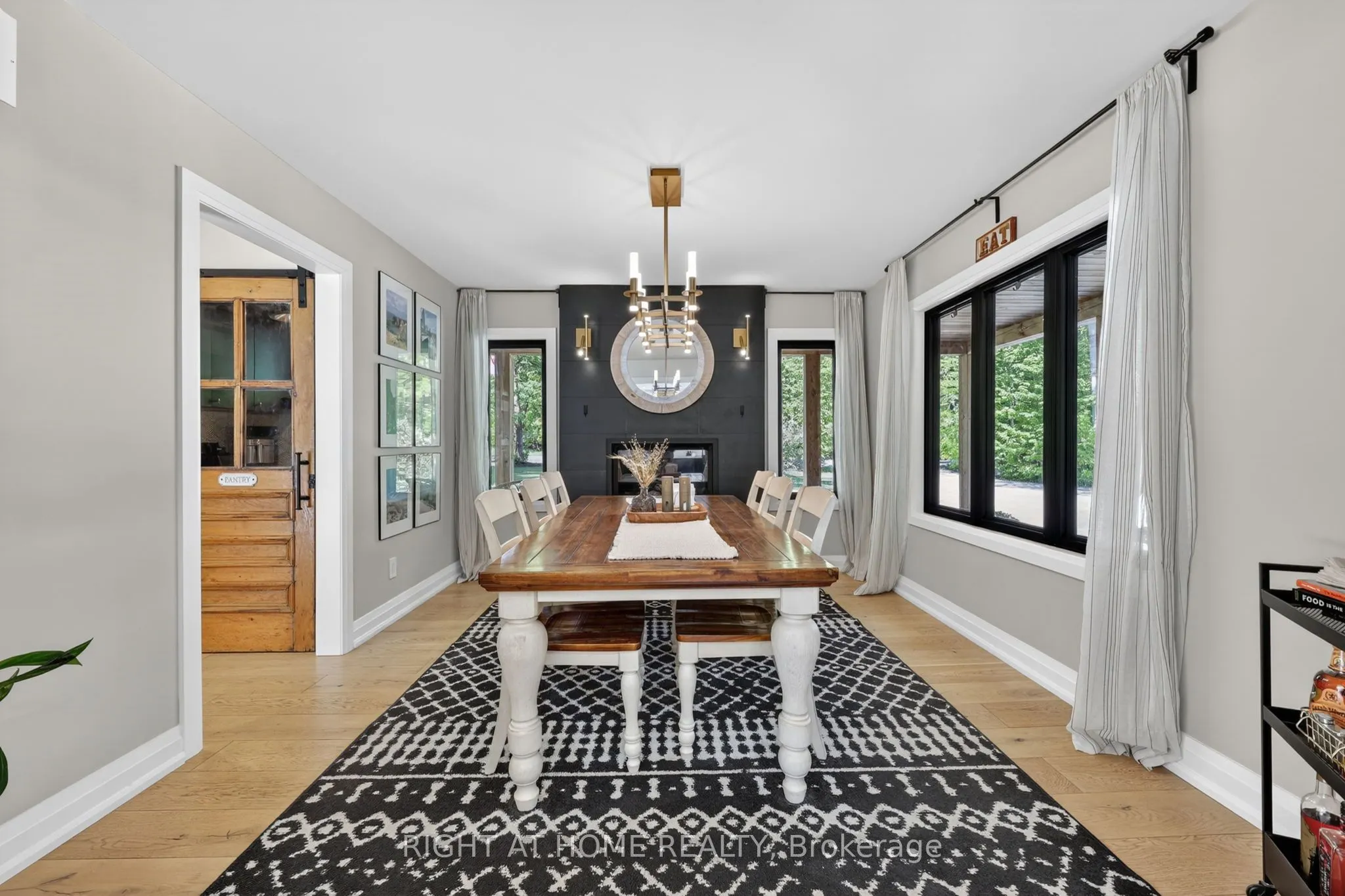 16 Woodland Heights Drive