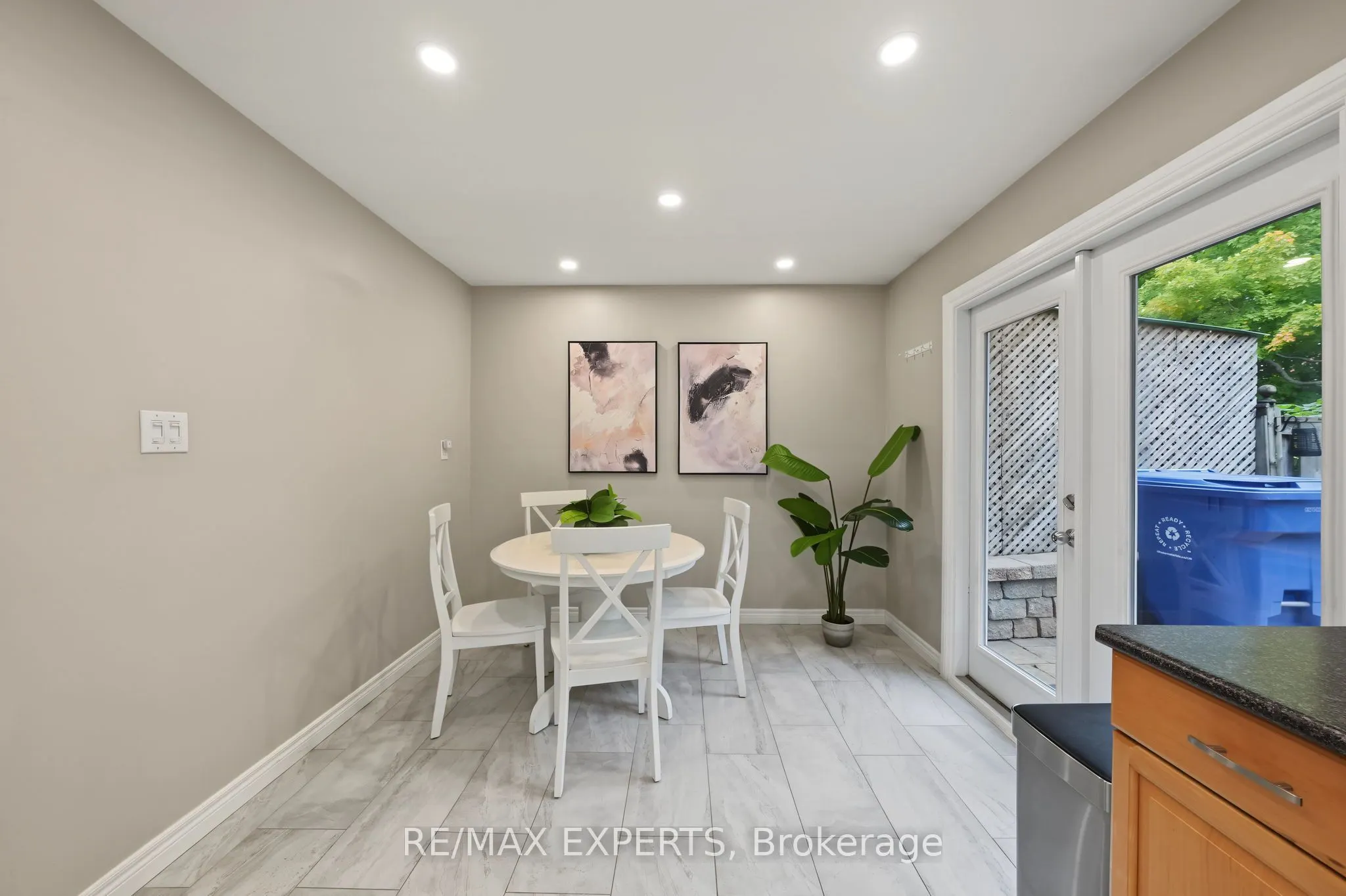 326 Oakwood Court