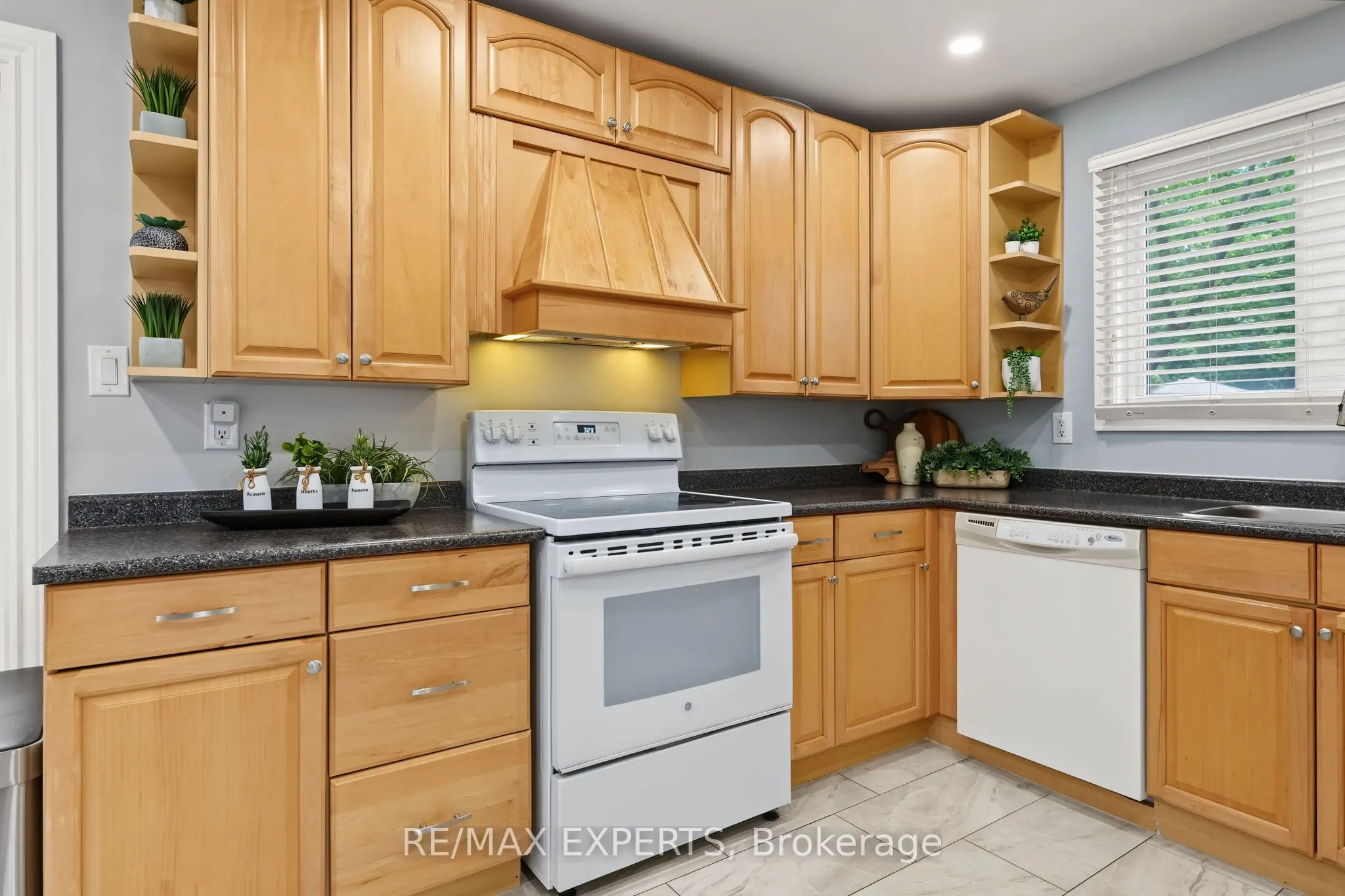 326 Oakwood Court