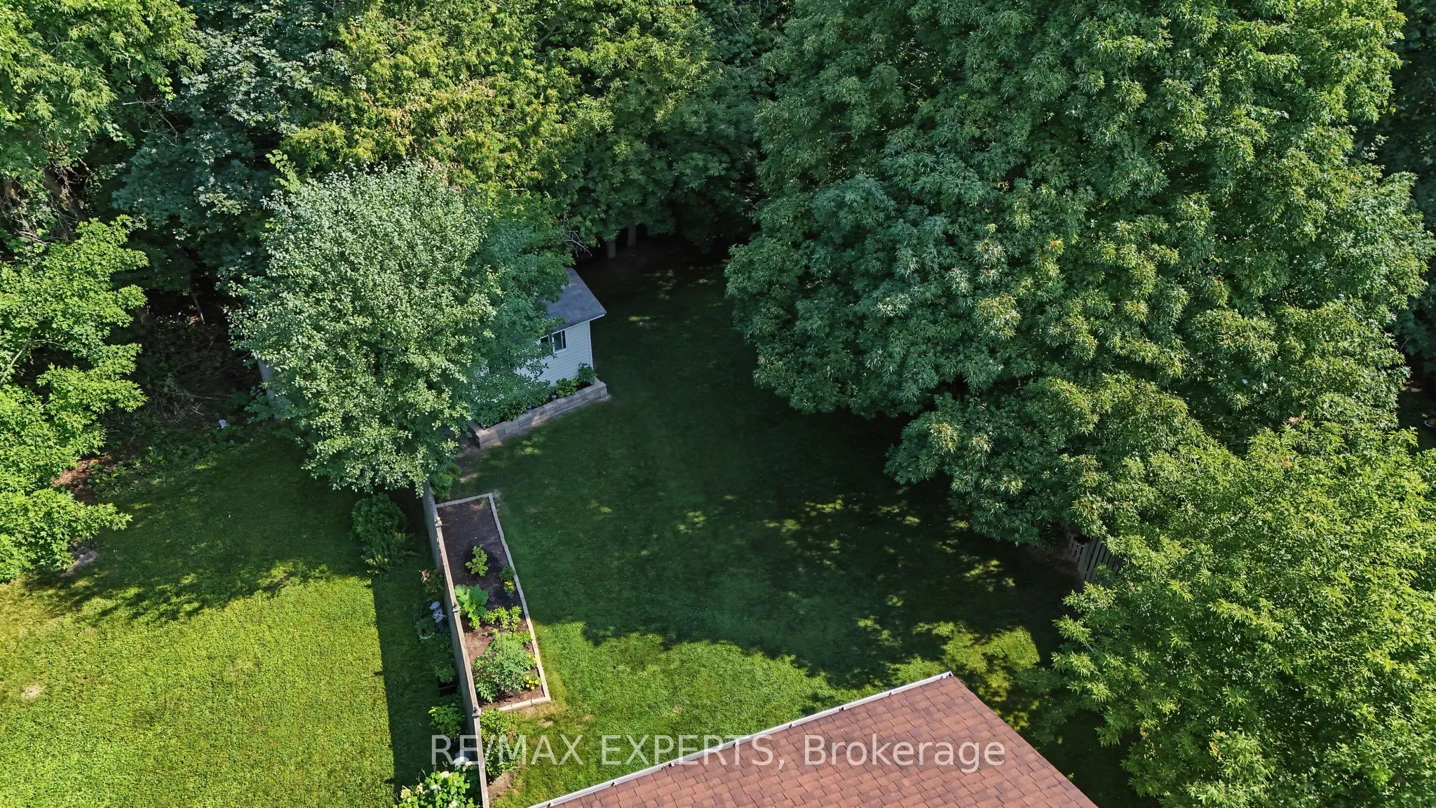 326 Oakwood Court